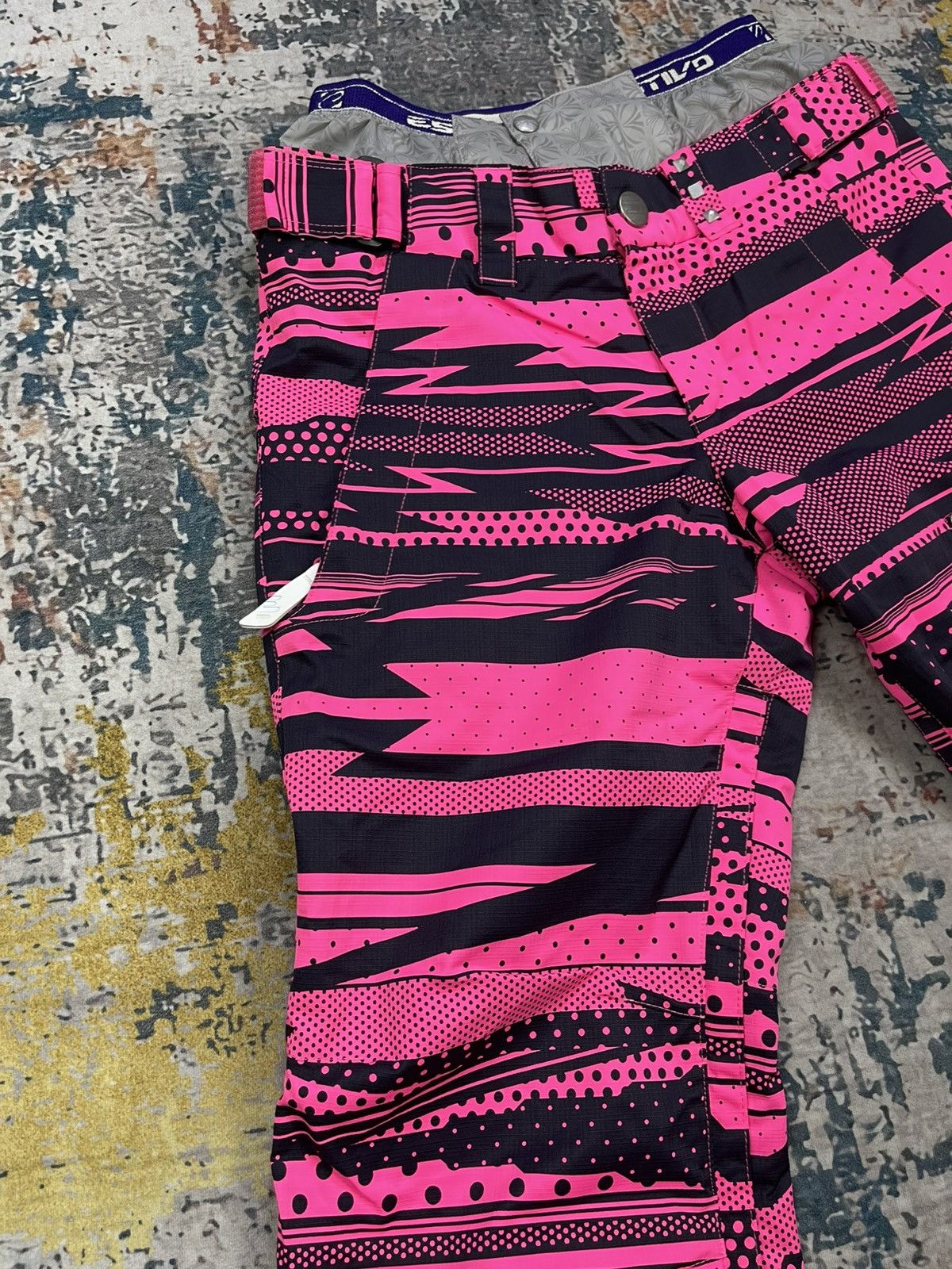 Sports Specialties Estivo Pink Tiger Stripe Snow Ski Pant Size 30" / US 8 / IT 44 - 7 Thumbnail