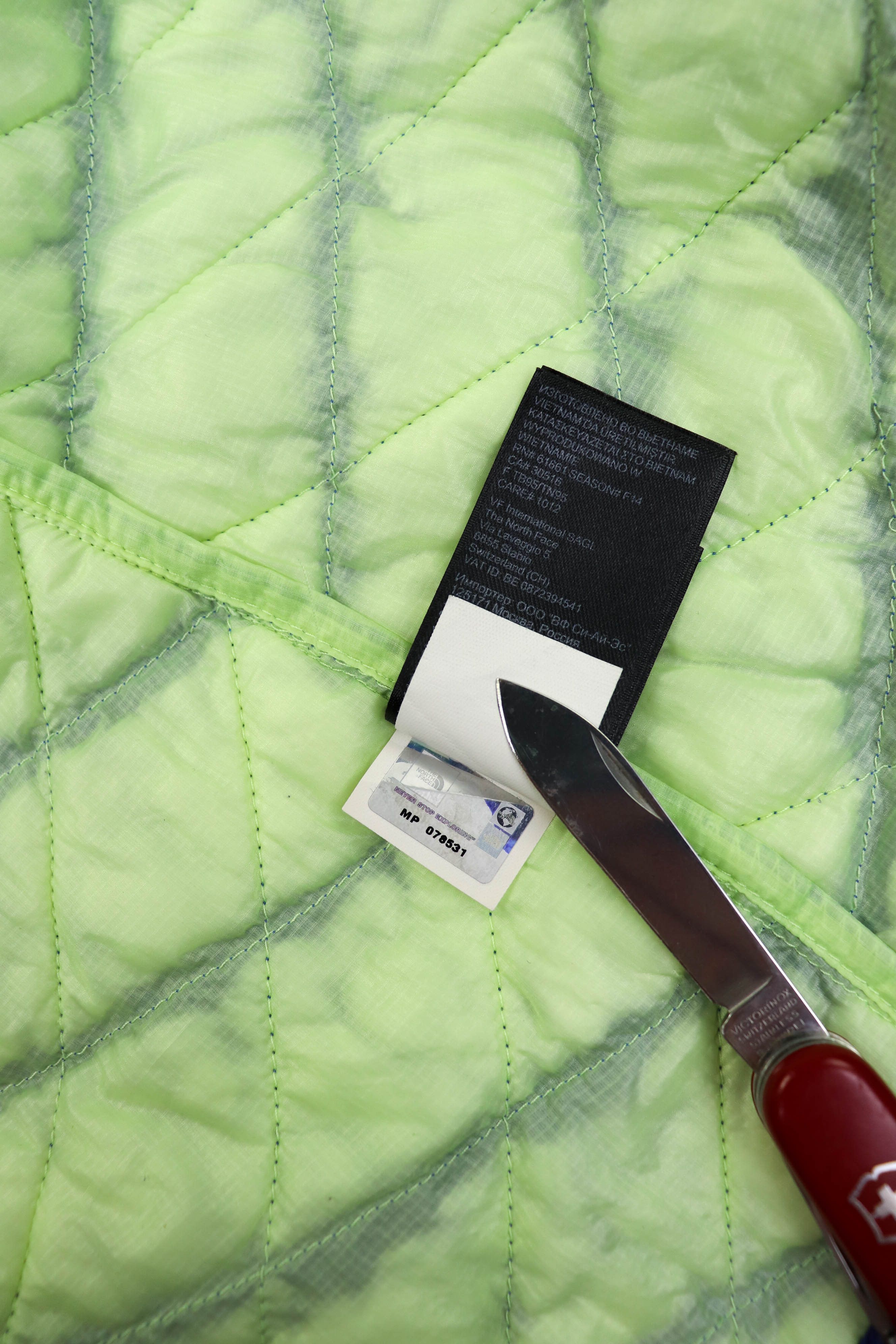 The North Face The North Face Vintage Thermoball Primaloft Quilted Jacket Size M / US 6-8 / IT 42-44 - 21 Thumbnail