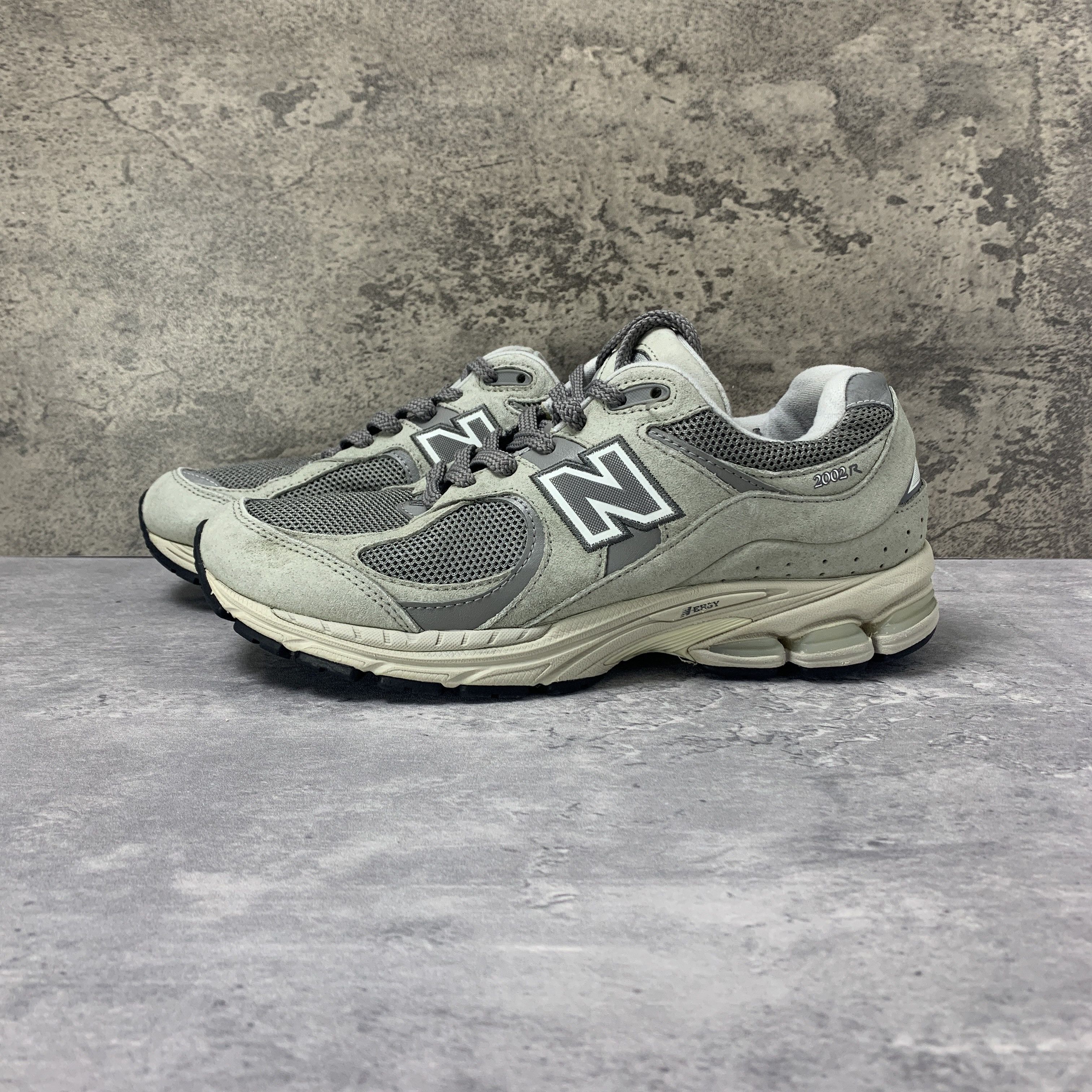 New Balance 2002R Grey ML2002RC