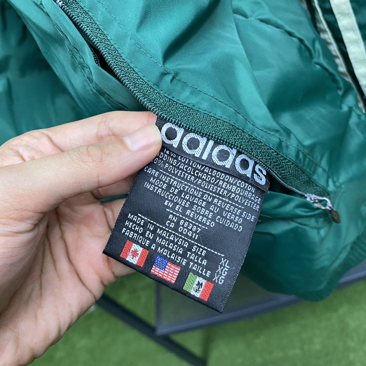 Adidas × Vintage VINTAGE‼️Adidas Trefoil Embroided Reversible Hoodie Size US XL / EU 56 / 4 - 21 Thumbnail