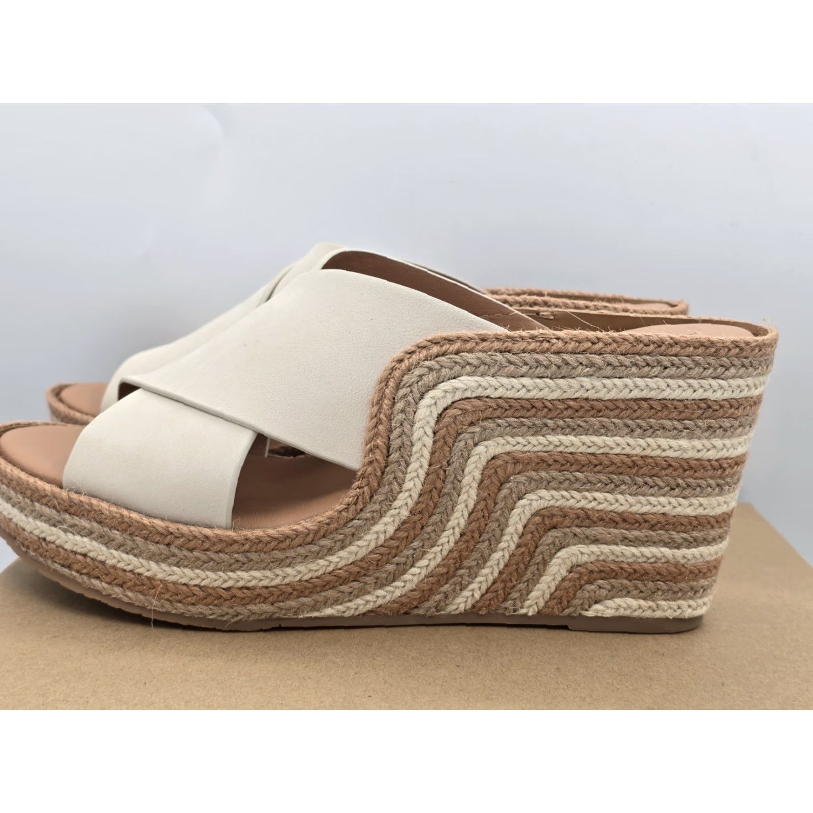 Vintage GENTLE SOULS Women's Porto Wedge Sandal Sz 9 M Gray Nubuck Espadrille Size US 9 / IT 39 - 5 Thumbnail