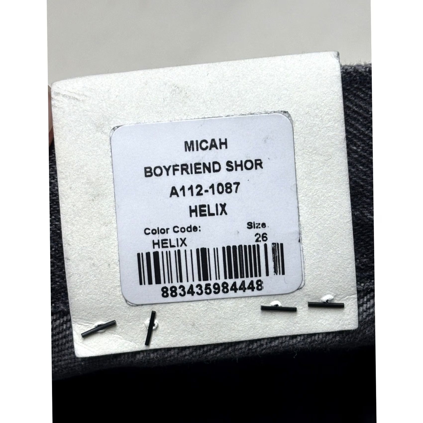 Agolde AGOLDE Micah Shorts Size 26 Black Denim Boyfriend Distressed Raw Hem NWT Size 26" / US 2 / IT 38 - 4 Thumbnail