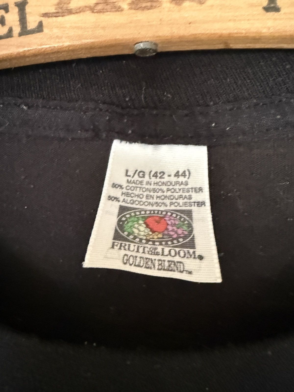 Vintage Vintage 90s Fruit of the Loom Blank Selvedge Pocket Tee Size US L / EU 52-54 / 3 - 2 Thumbnail