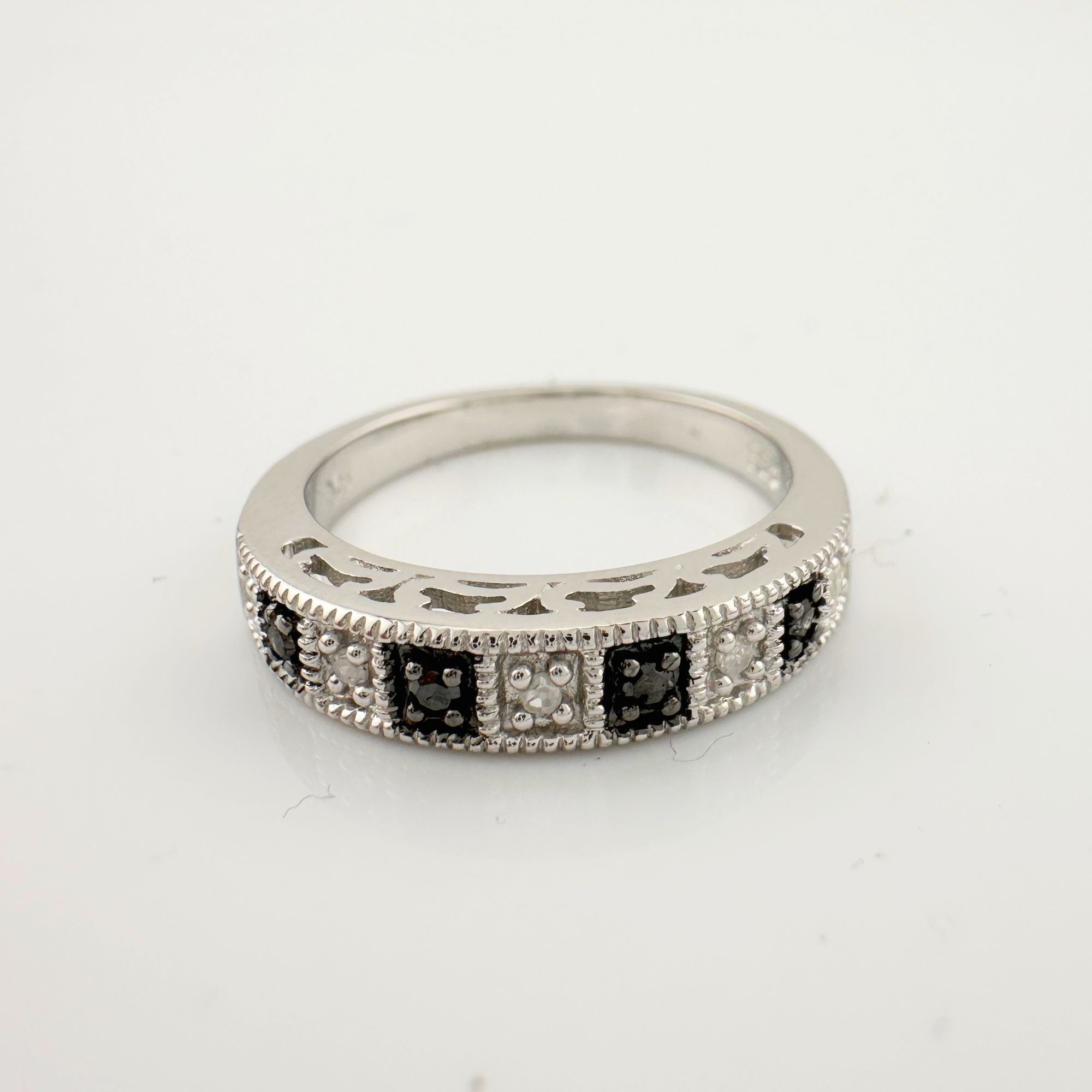 Other Natural Black and White Diamond Band Ring - size 7.25 Size ONE SIZE - 12 Thumbnail