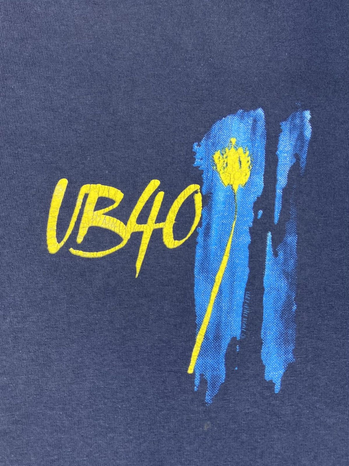 Band Tees 1993 Vintage Thrashed UB40 Promises And Lies World Tour Tee Size US XL / EU 56 / 4 - 3 Thumbnail