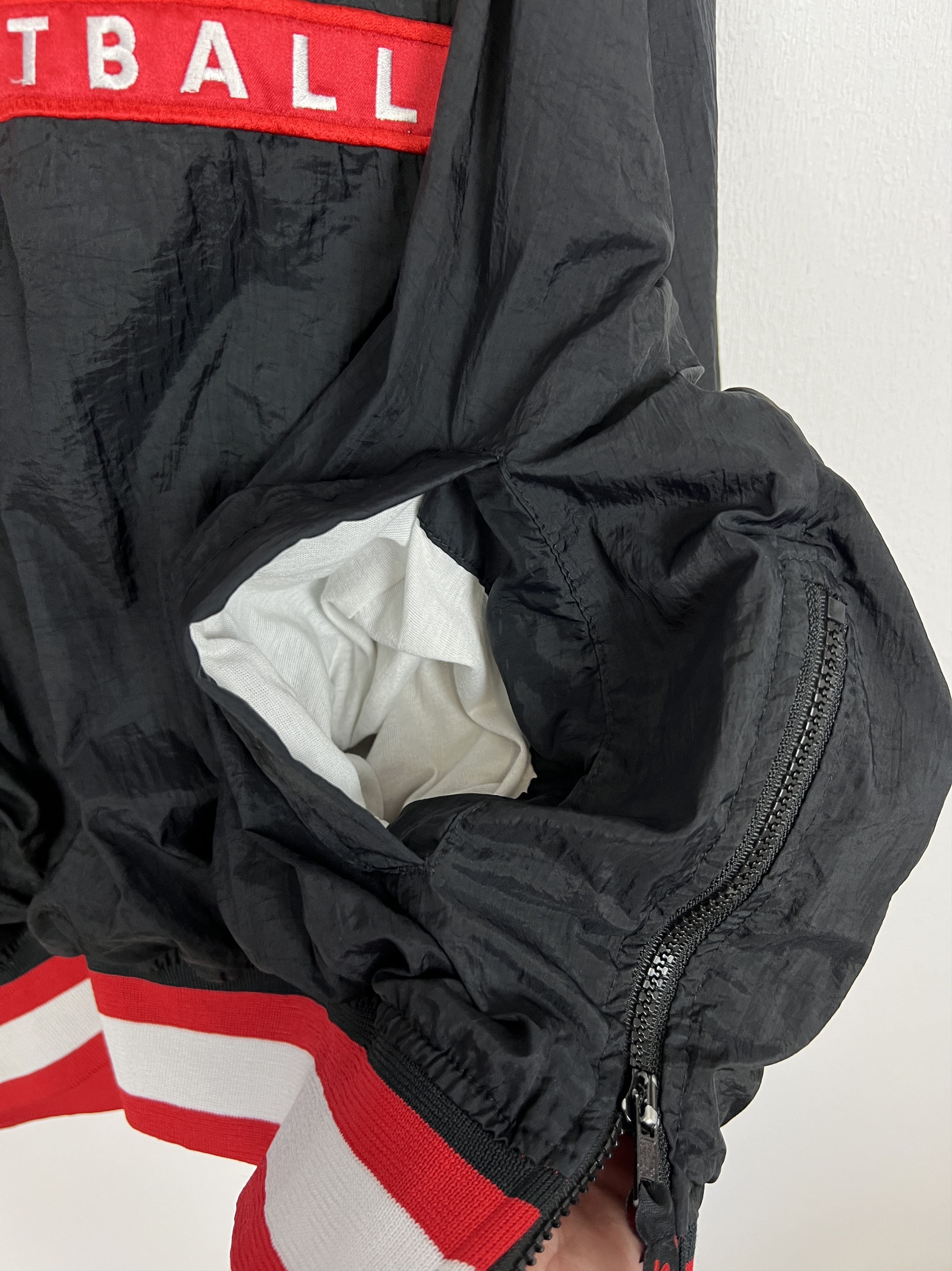 Starter Vintage 90's Starter Chicago Bulls NBA Jacket Windbreaker Size US XL / EU 56 / 4 - 9 Thumbnail