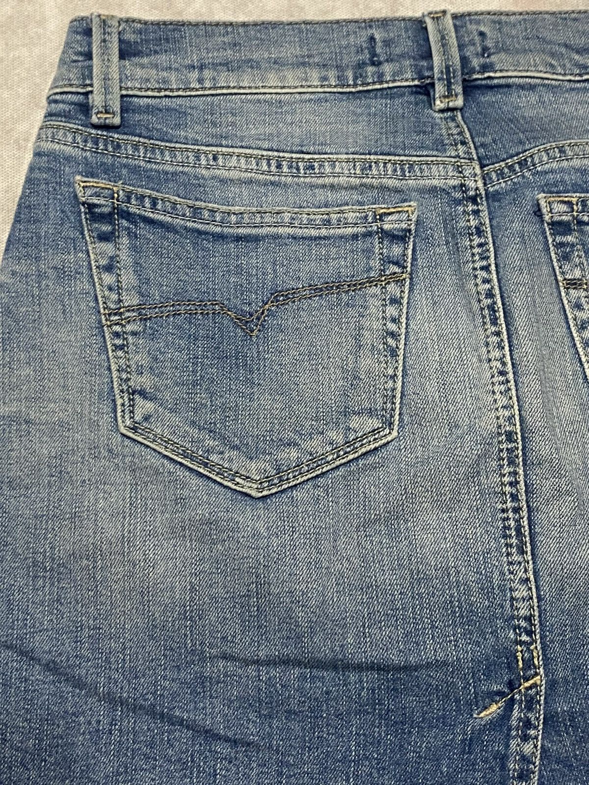 Diesel × Vintage Vintage Diesel Y2K Denim Faded Skirt Size 27 Size 27" / US 4 / IT 40 - 9 Thumbnail