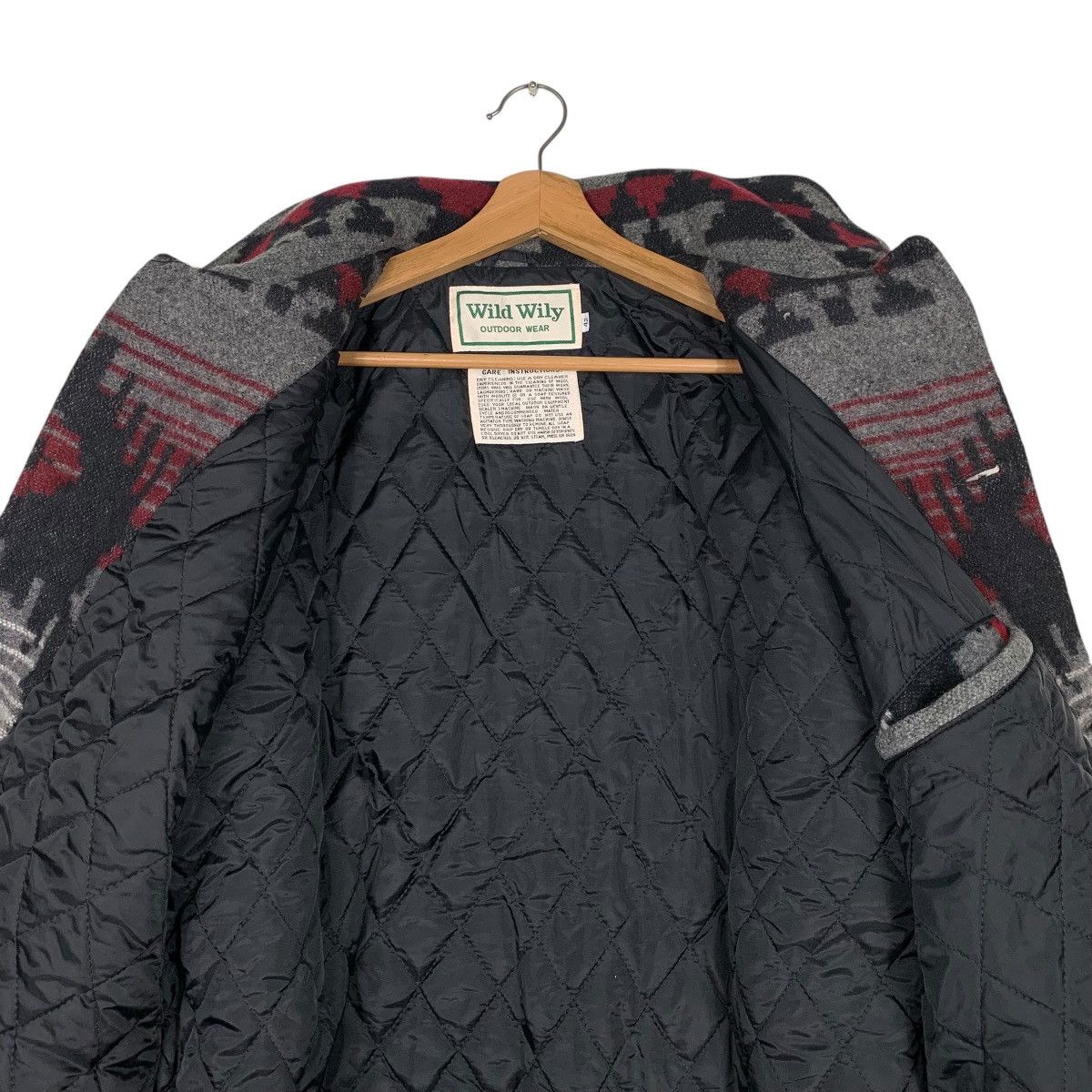 Japanese Brand Vintage Wild Willy Navajo Aztech Outdoor Jacket Size US L / EU 52-54 / 3 - 12 Thumbnail