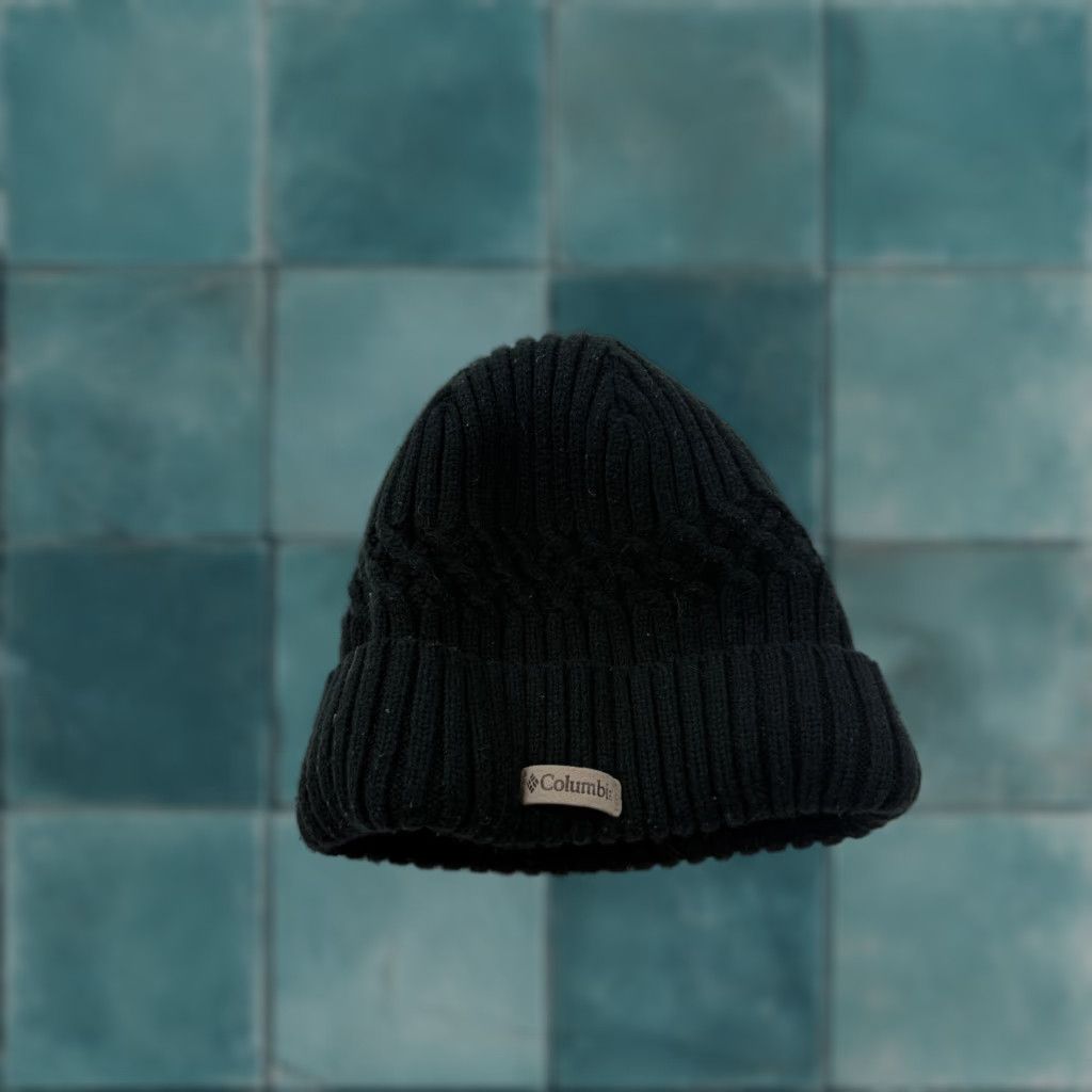 Vintage Columbia Beanie Hat Unisex Adults One Size Black Knit Cuffed Lined Winter Thermal Fleece Size ONE SIZE - 1 Thumbnail