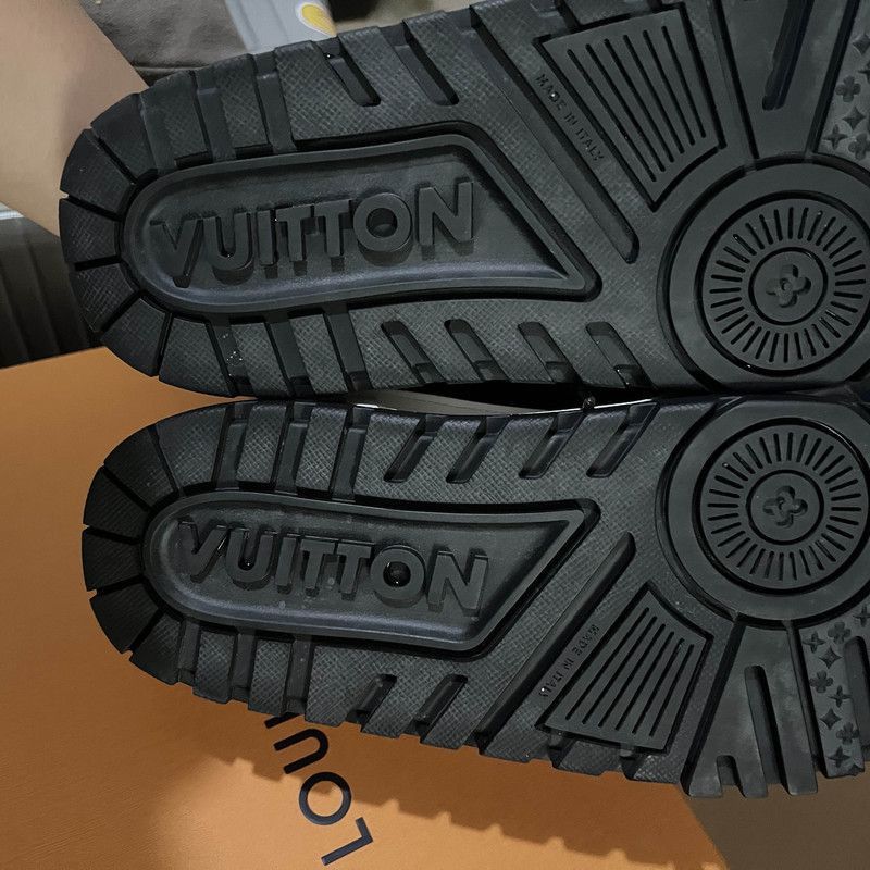 Louis Vuitton Louis Vuitton Trainer Maxi Sneakers for Men and Women -2508 Size US 8 / EU 41 - 4 Thumbnail