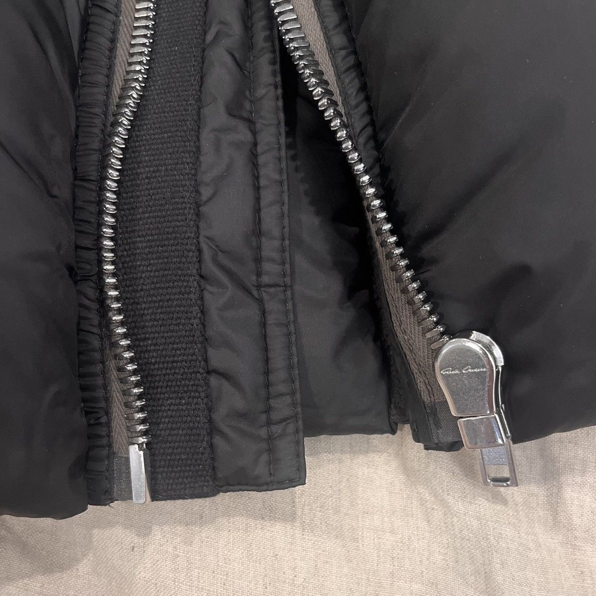 Rick Owens $2725 Rick Owens Strobe Down Puffer Bomber Jacket Size US S / EU 44-46 / 1 - 6 Thumbnail
