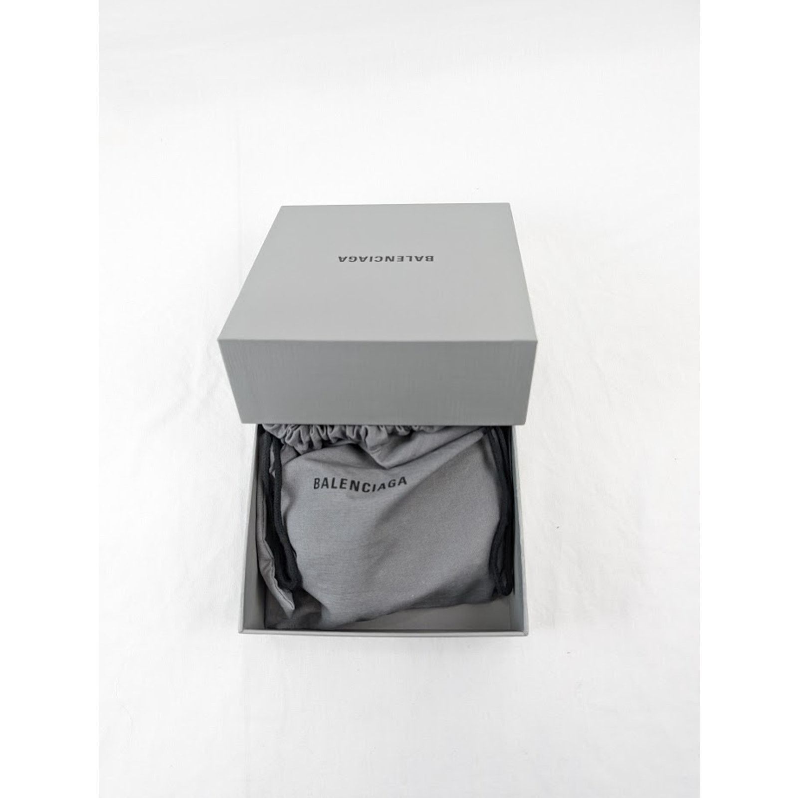 Balenciaga o1rshd1 Size:90 / BB Signature Belt 40 BB Monogram Size 36 - 14 Thumbnail