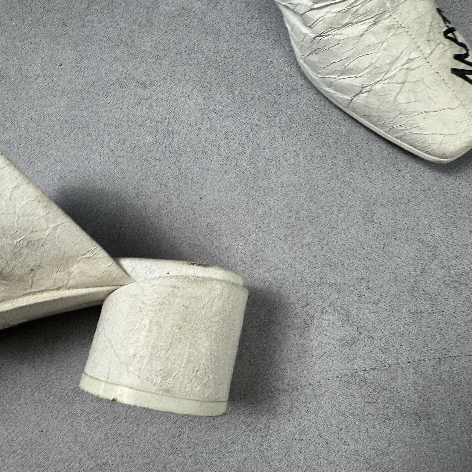 Maison Margiela Maison Margiela MM6 Mules White Size 37 Clogs US 7 Size US 7 / IT 37 - 20 Thumbnail