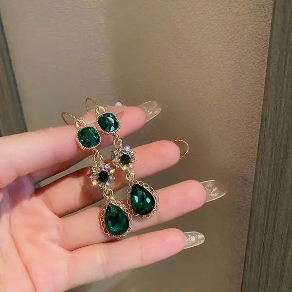 Other Women's Green Crystal Long Dangle Drop Earrings Size ONE SIZE - 2 Thumbnail