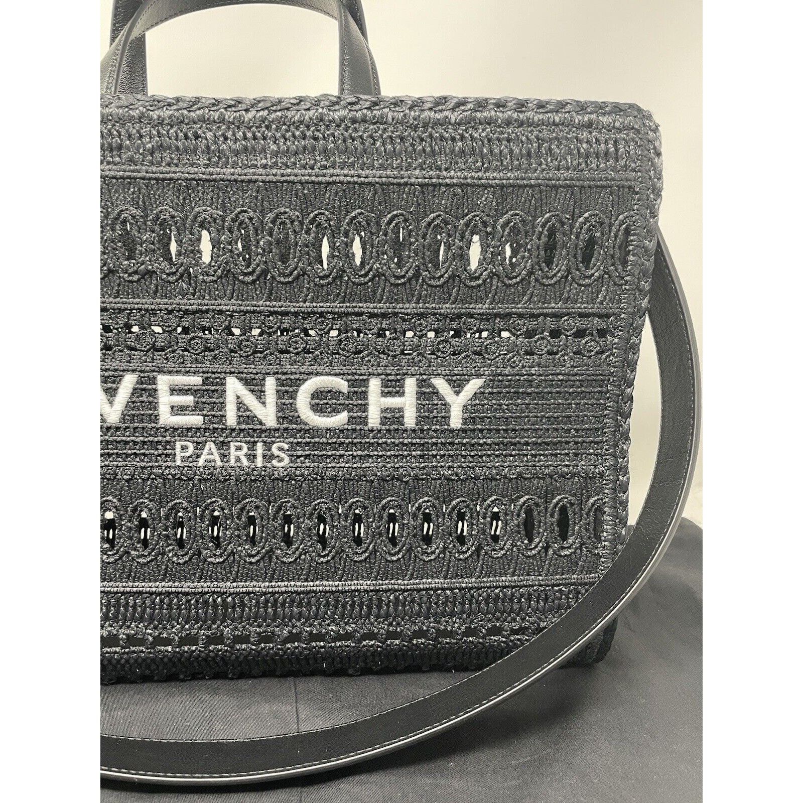 Givenchy Givenchy Medium tote NWT $2390 Size ONE SIZE - 4 Thumbnail
