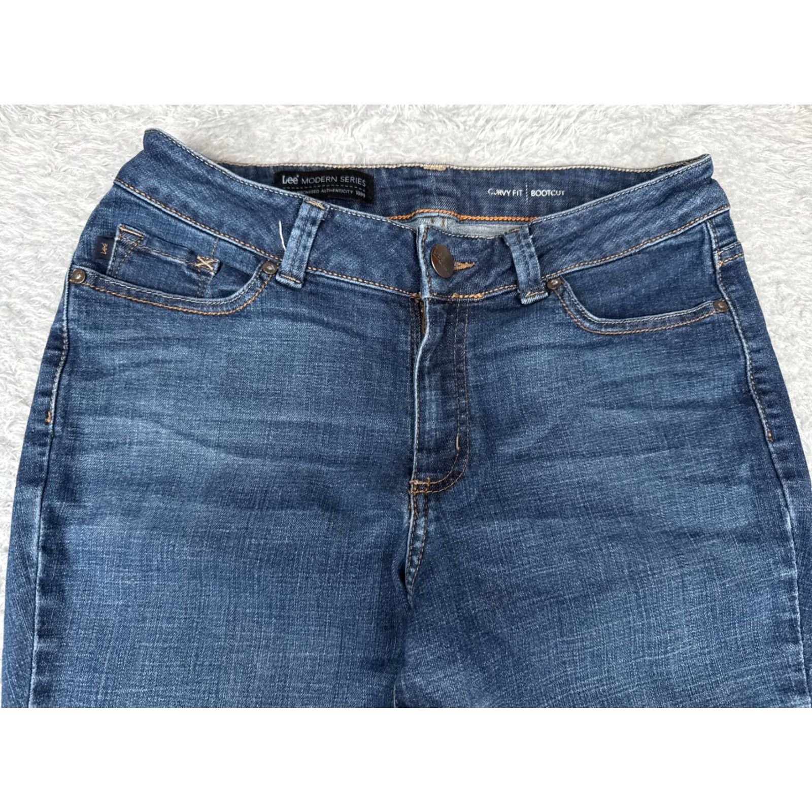 Lee Lee Jeans Women Jeans 6P Blue Denim Curvy Fit Bootcut Cotton Blend Mid Rise 28x31 5-Pocket Zipper Embroidered Machine Washable Vintage No Size 28" / US 6 / IT 42 - 4 Thumbnail