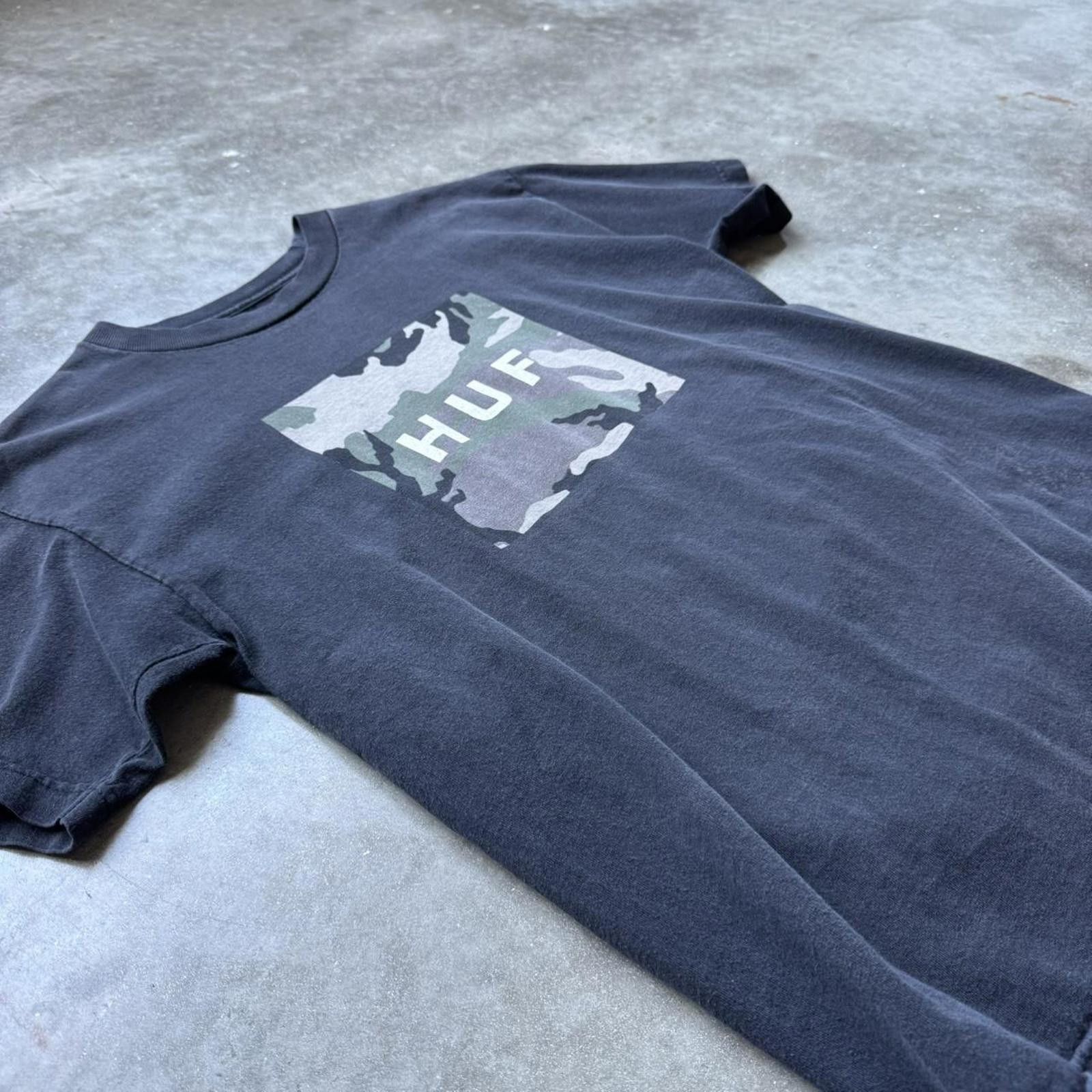 Huf HUF Camouflage Box Logo Skate Graphic T-Shirt Size US M / EU 48-50 / 2 - 3 Thumbnail