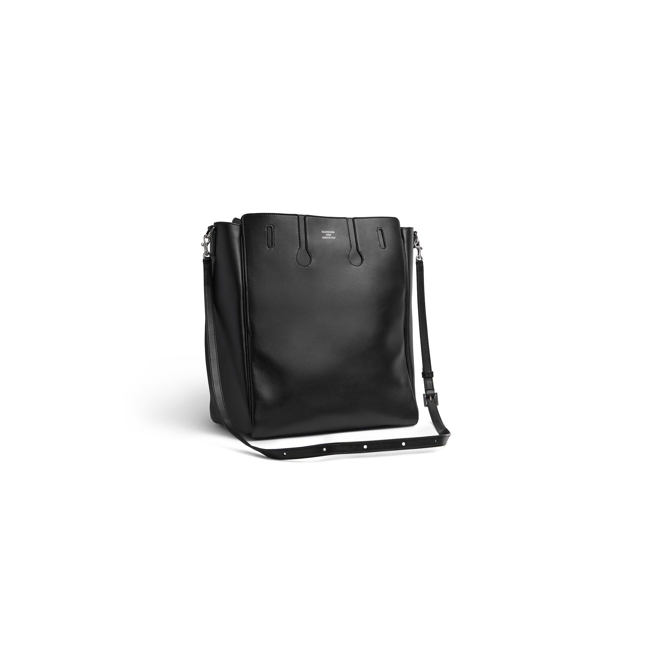 o1tr1nto0226 Size: OS / Bel Air Hobo Messenger Bag