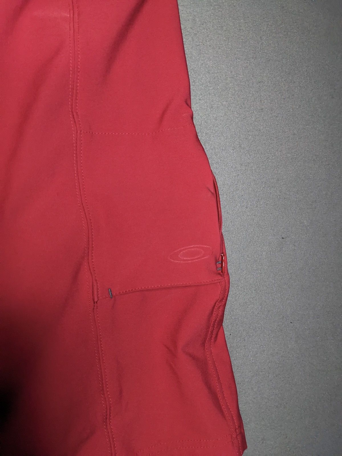 Oakley Vintage Oakley Board Shorts Mens 34 Cargo Surf Comb Red 90s Size US 34 / EU 50 - 6 Thumbnail
