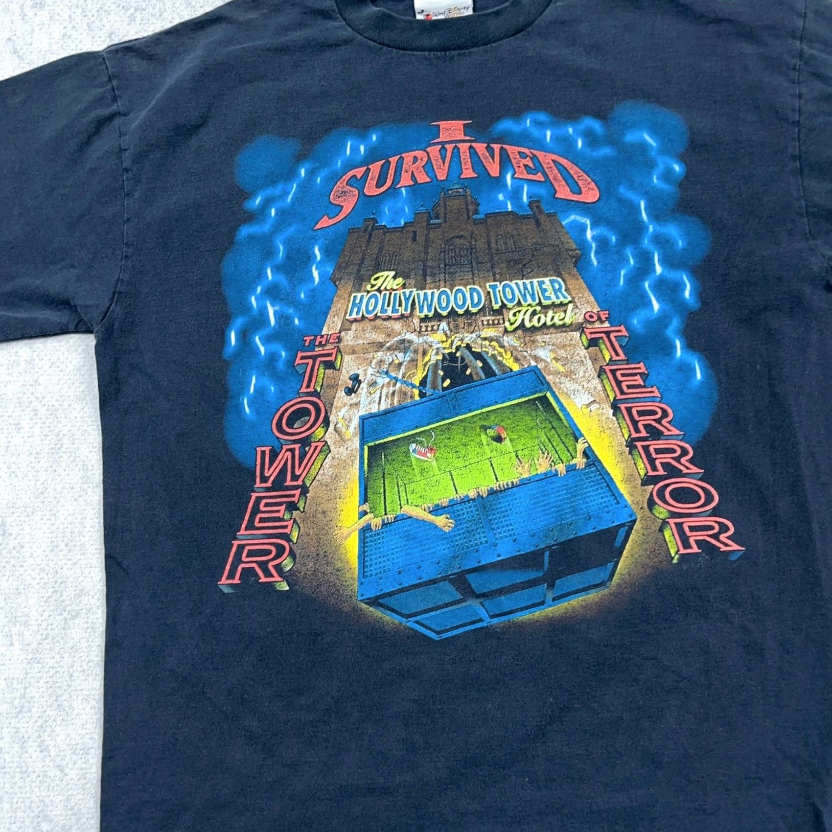 Disney VINTAGE Disney Tower of Terror Shirt Men L Black 2000s 90s Mickey Mouse Disney Theme Finding Nemo Size US L / EU 52-54 / 3 - 5 Thumbnail