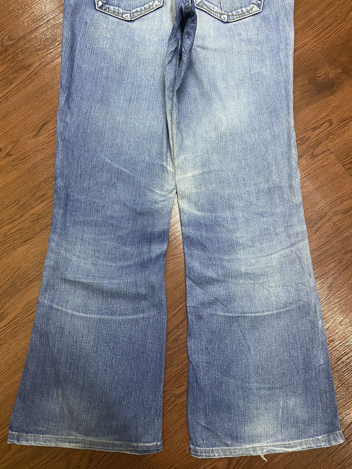 Japanese Brand Vintage C17 Gold Button Blue Faded Wash Flare Jeans Size US 27 - 7 Thumbnail