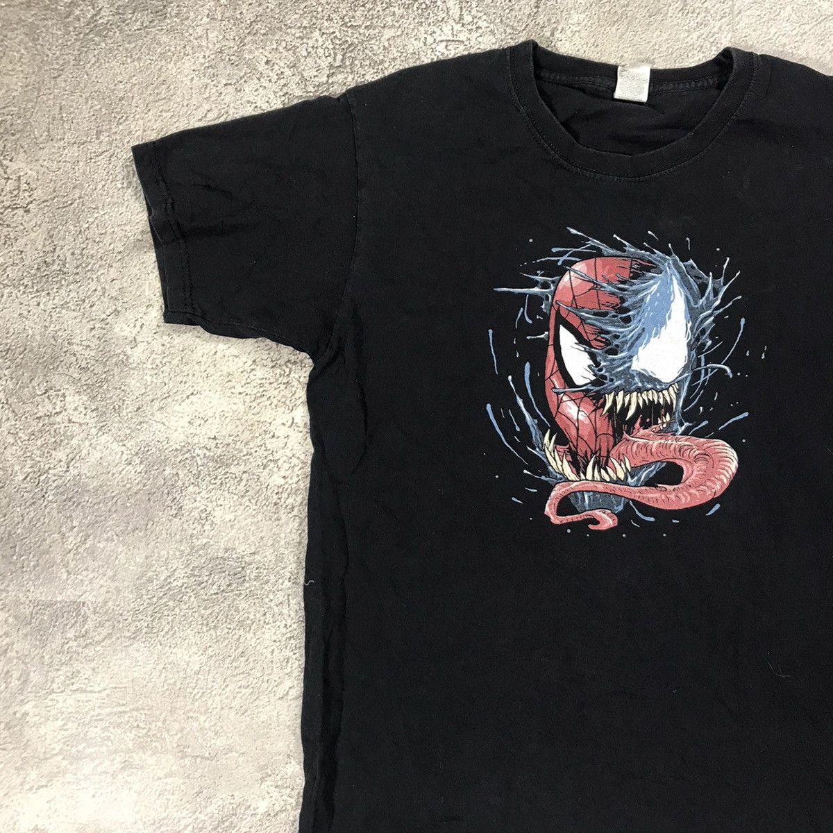 Vintage Vintage Y2K Venom Marvel Graphic Tee Streetwear Baggy Boxy M Size US M / EU 48-50 / 2 - 3 Thumbnail