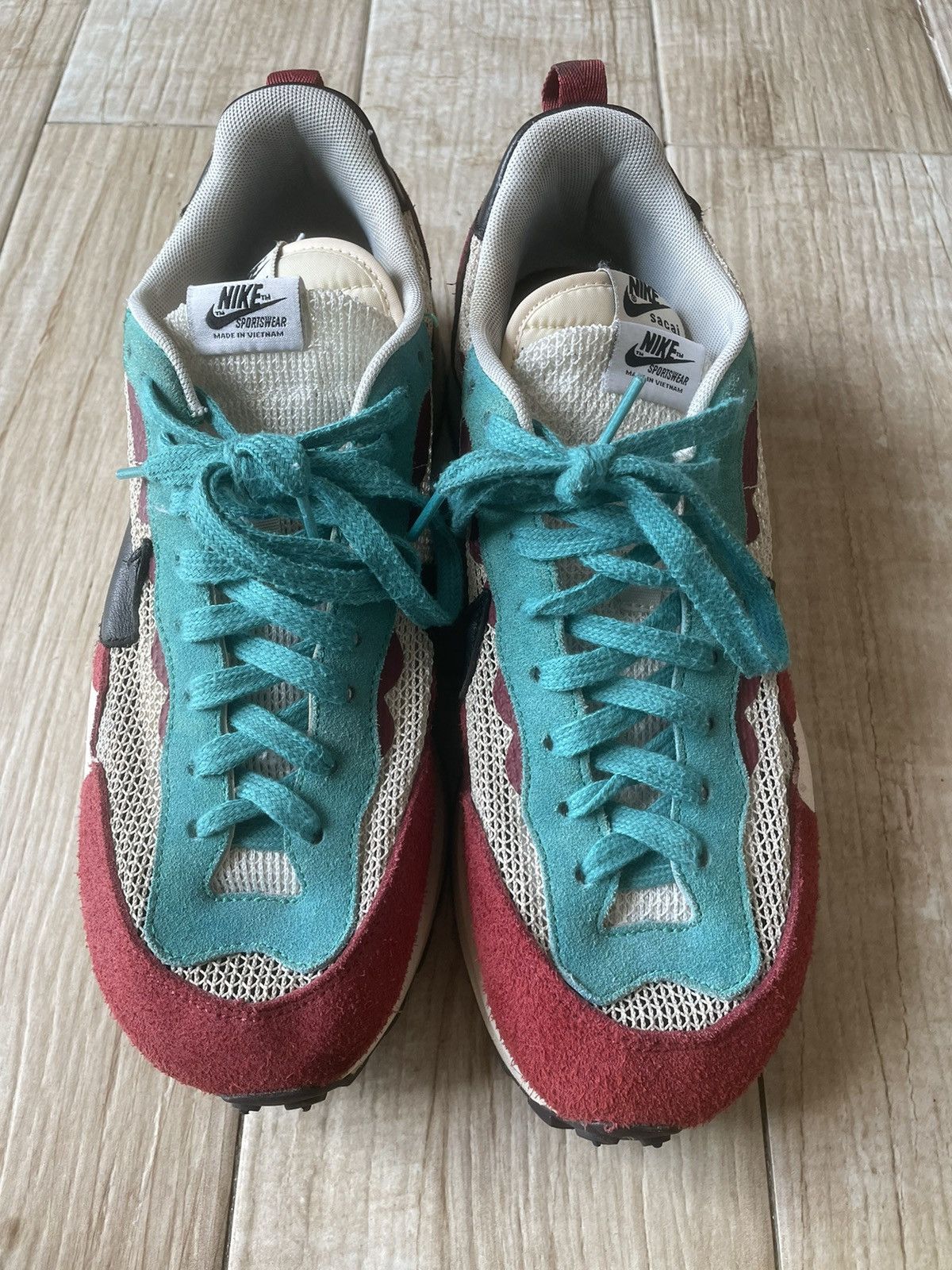 sacai x VaporWaffle SP 'Villain Red' (NO BOX)