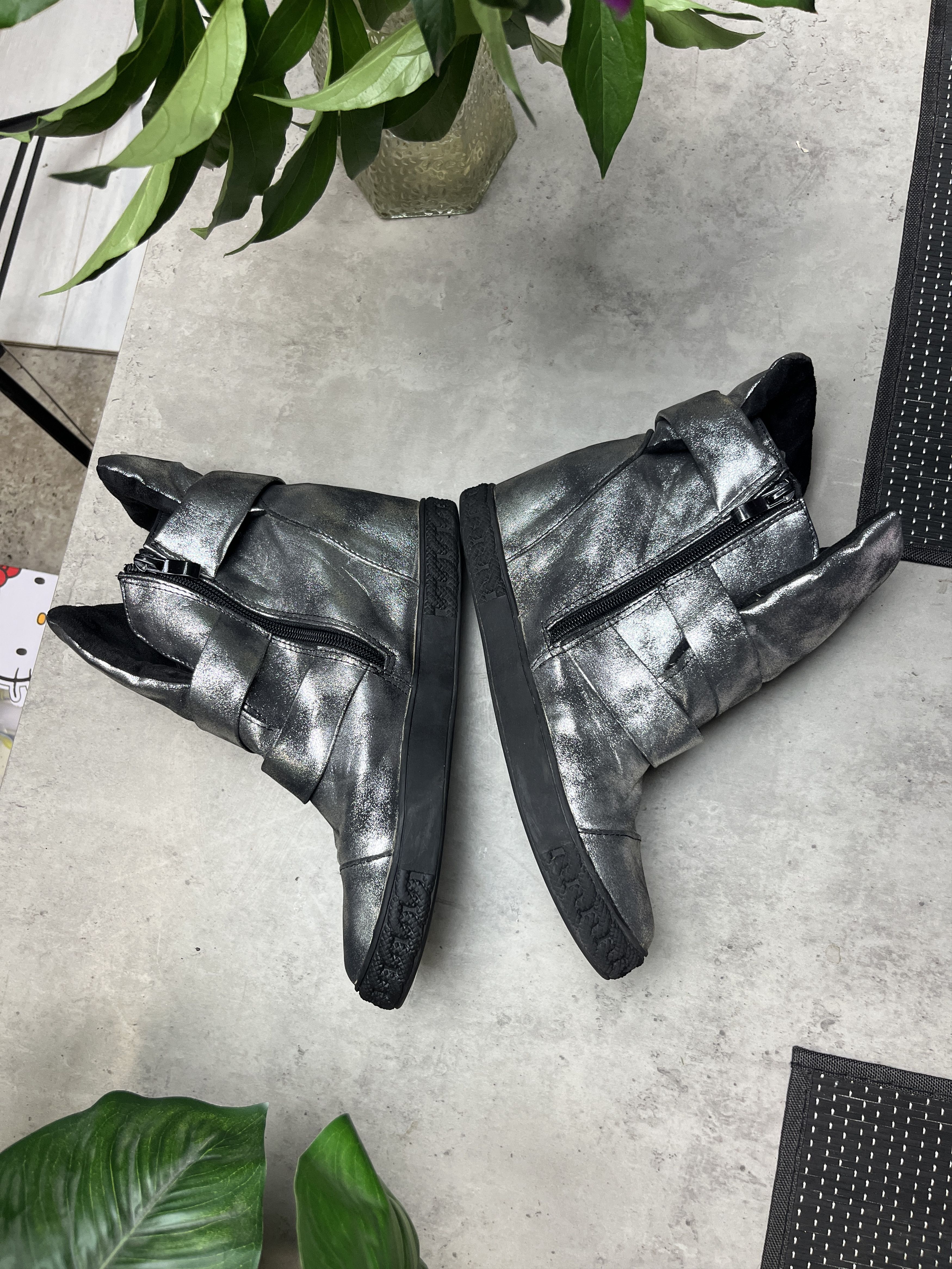 Other 2000s FUTURISTIC WRAP STRAP HIGH TOP CHUNKY SNEAKERS Size US 8 / EU 41 - 3 Thumbnail
