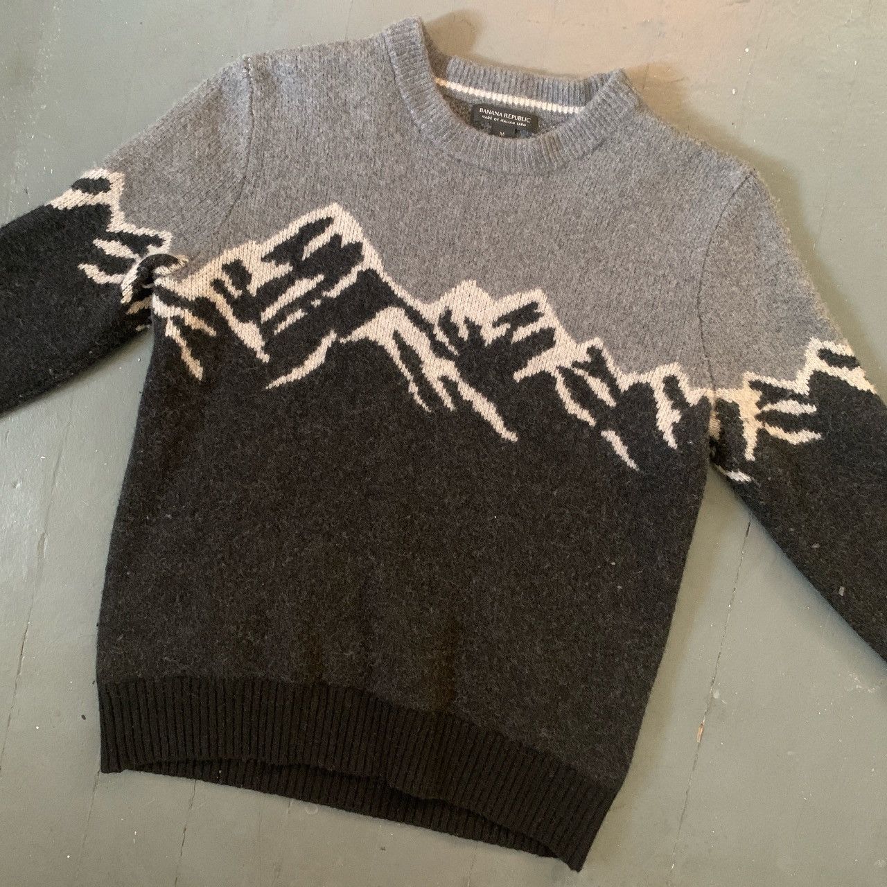 Banana Republic Banana Republic Italian Yarn mountain cardigan sweater, M Size M / US 6-8 / IT 42-44 - 1 Thumbnail