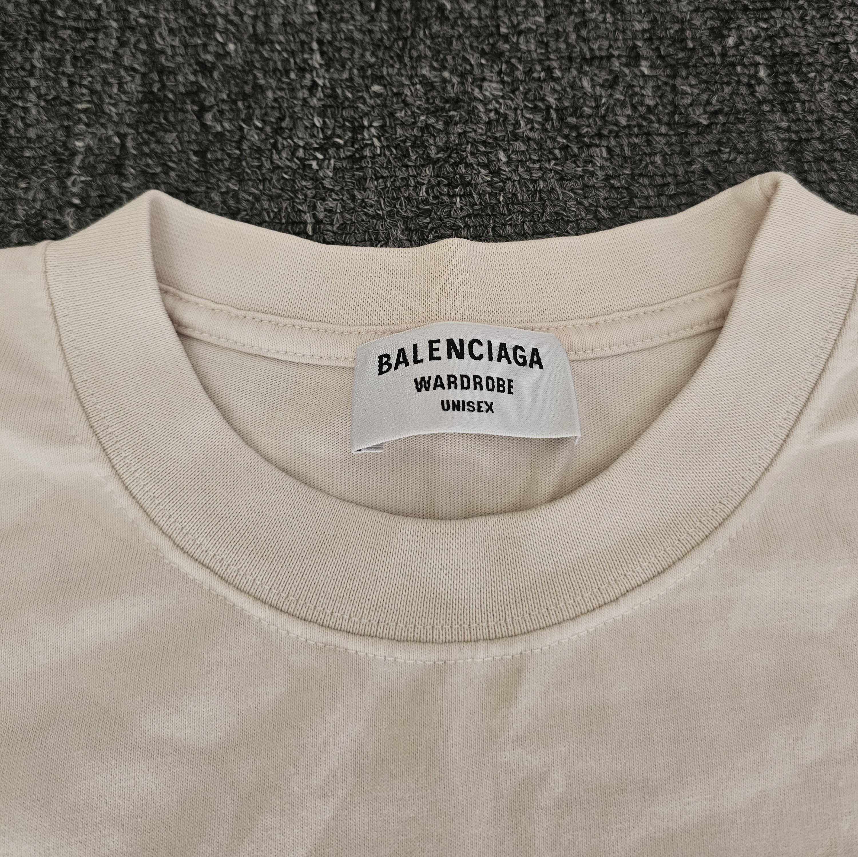 Balenciaga Balenciaga Men's Oversized Beige T-Shirt Size S Size US S / EU 44-46 / 1 - 3 Thumbnail