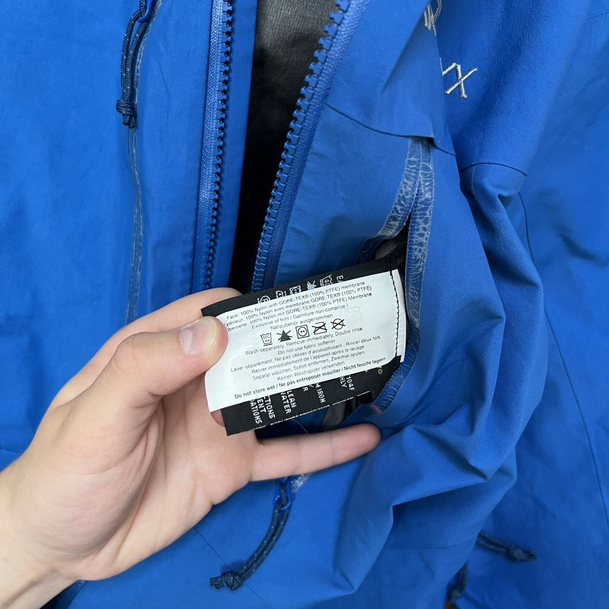 Arc'teryx Men's Arcteryx Beta Gore-Tex Jacket Size US M / EU 48-50 / 2 - 19 Thumbnail
