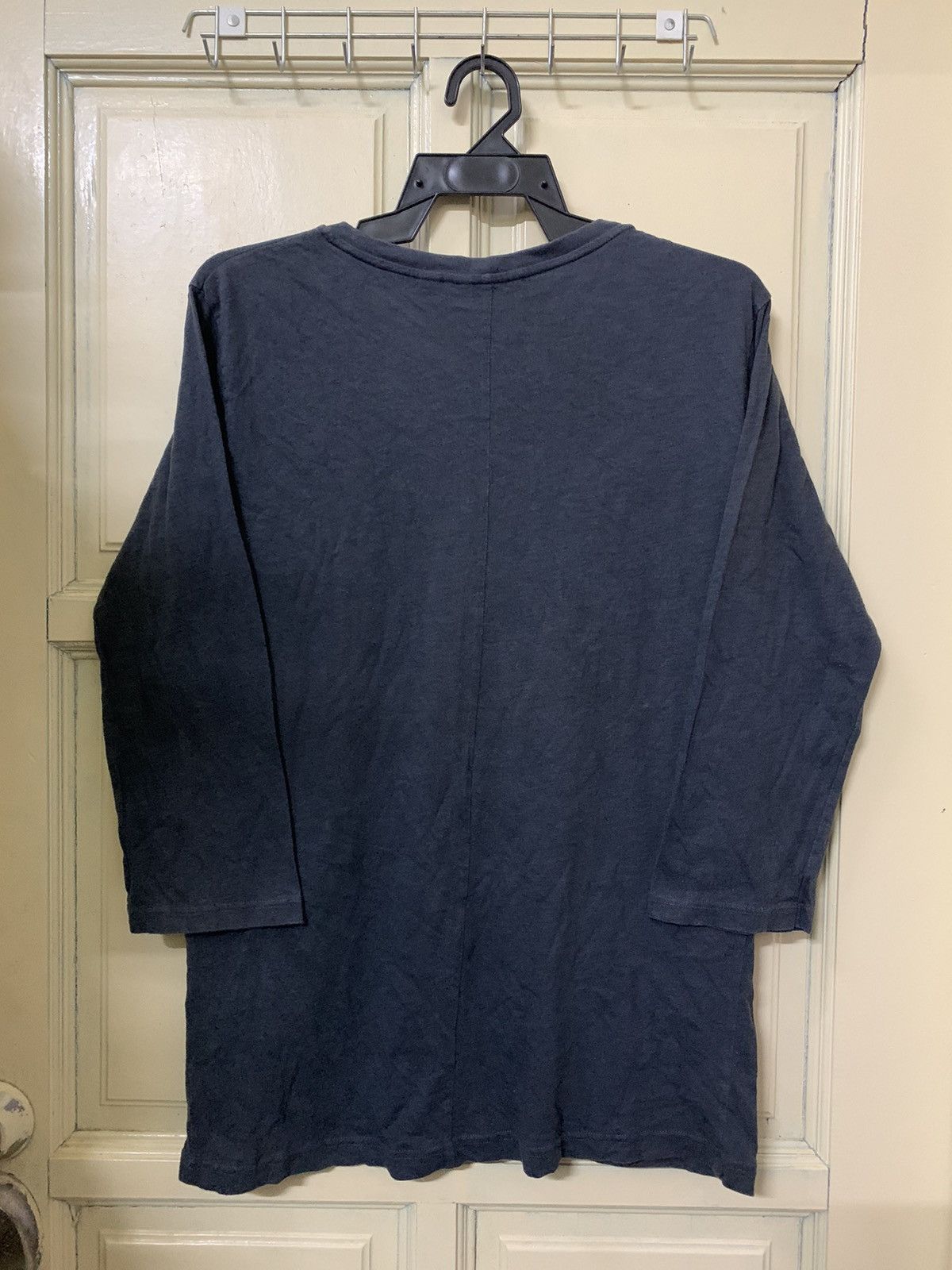 Jun Takahashi × Undercover × Uniqlo Uniqlo Undercover Jun Takahashi Shirt Size US M / EU 48-50 / 2 - 3 Thumbnail