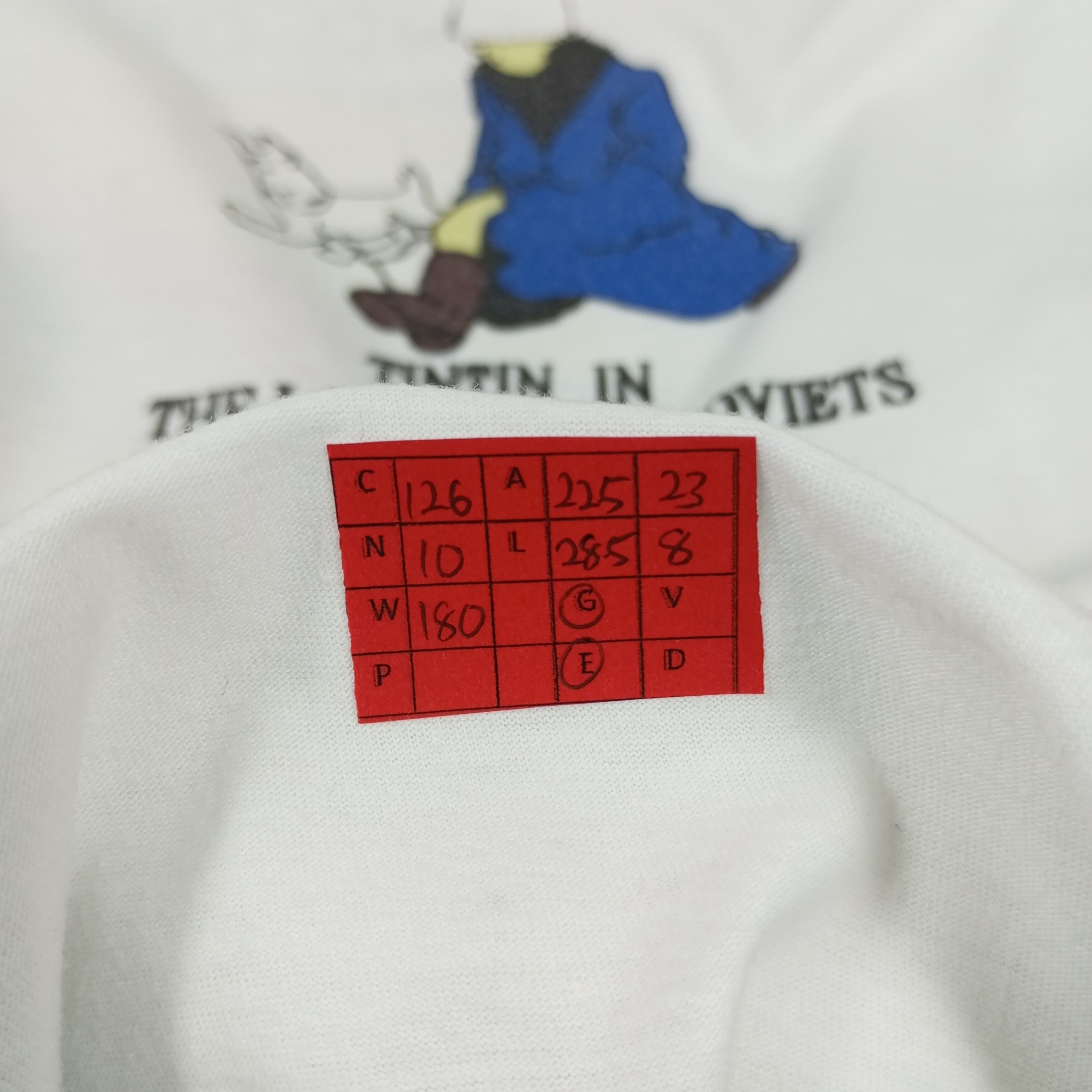 Vintage TINTIN In Land Of The Soviets Streetwear Cartoon Tshirt Size US L / EU 52-54 / 3 - 9 Thumbnail