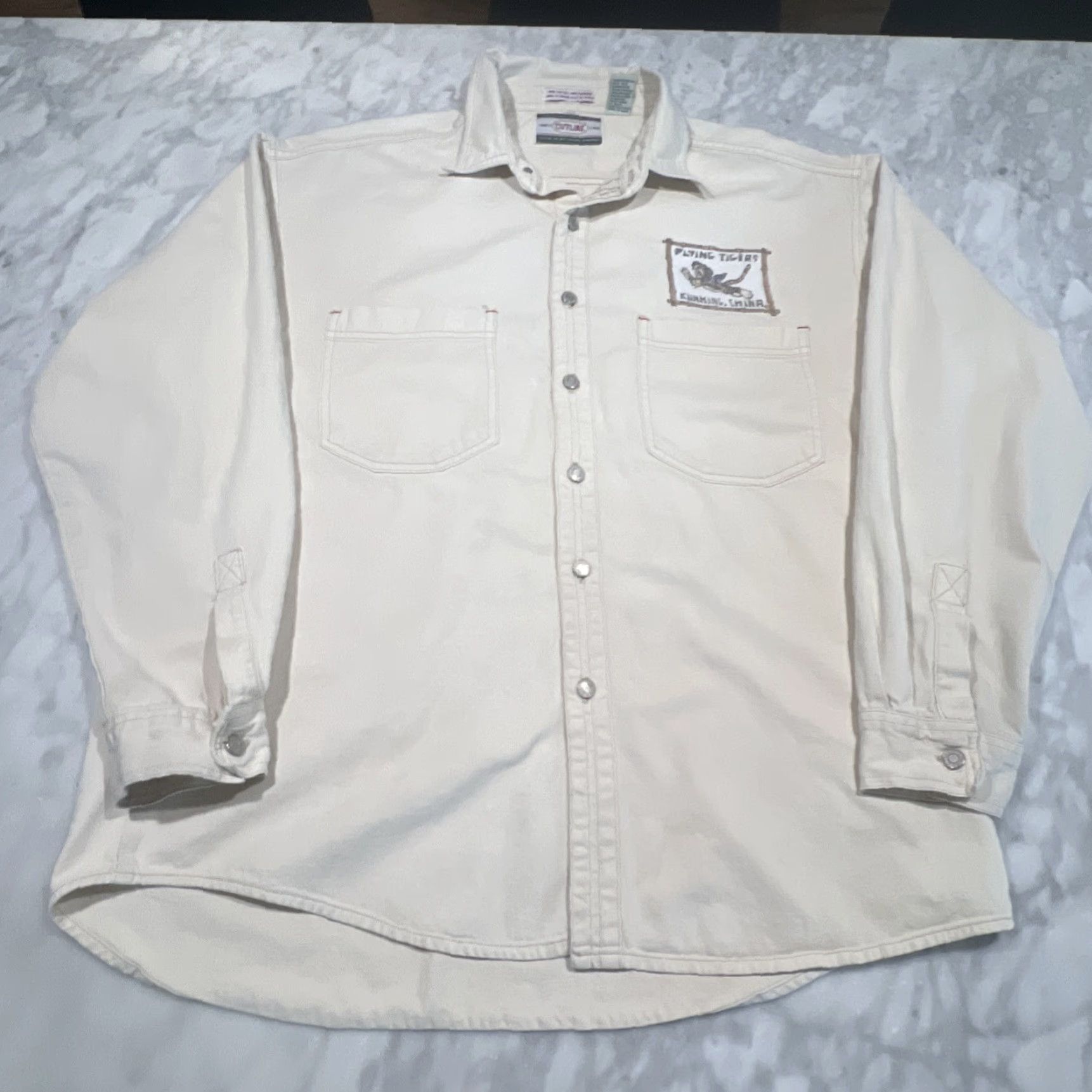 Vintage VINTAGE Cutline Flying Tigers WWII Military Men’s XL Button-Up Shirt Long Sleeve Cotton Beige Graphic Print Size US XL / EU 56 / 4 - 2 Thumbnail