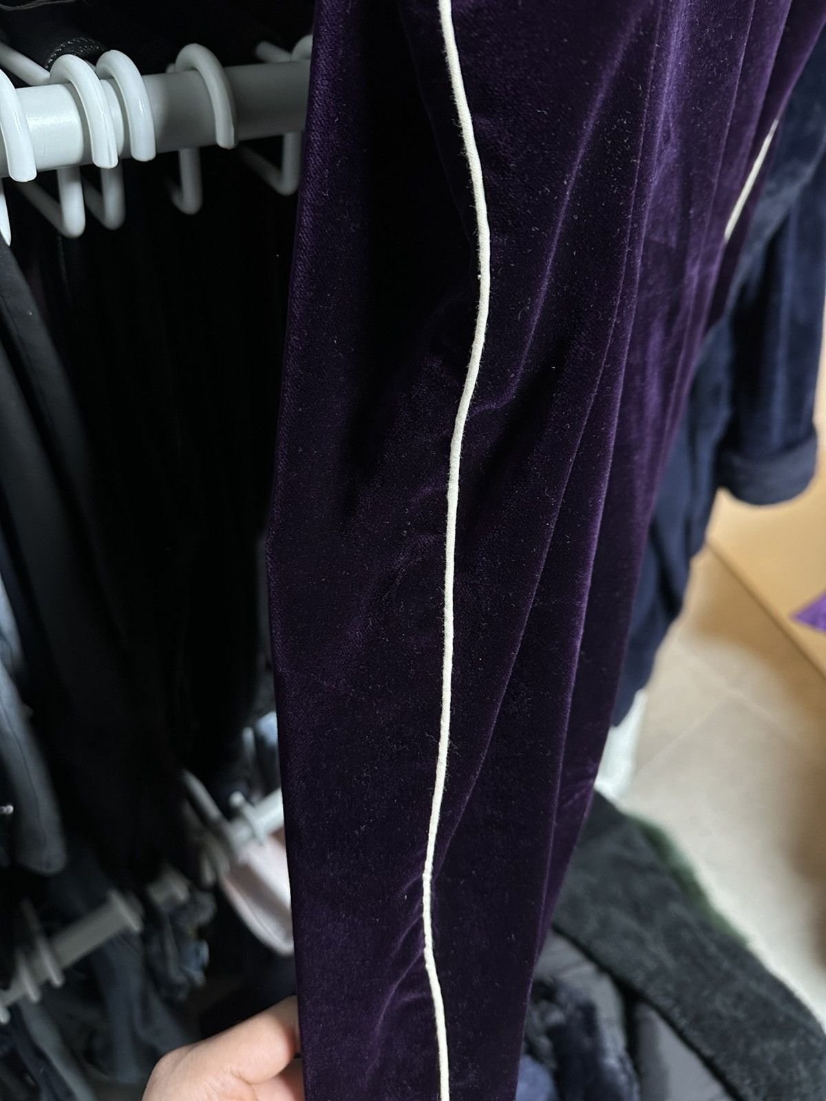 Camiel Fortgens Camiel Fortgens 23FW Piping Velvet Sweat Pants Size US 31 - 2 Thumbnail