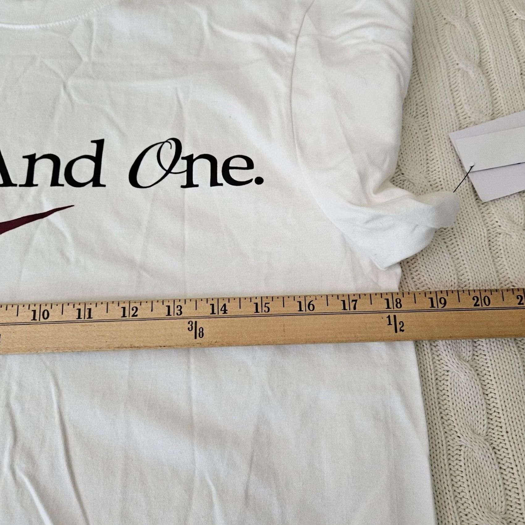 Nike Nike Tee Mens S White The Colbb Arawinsmss Short Sleeve Men Size NEW Size US 29 - 4 Thumbnail