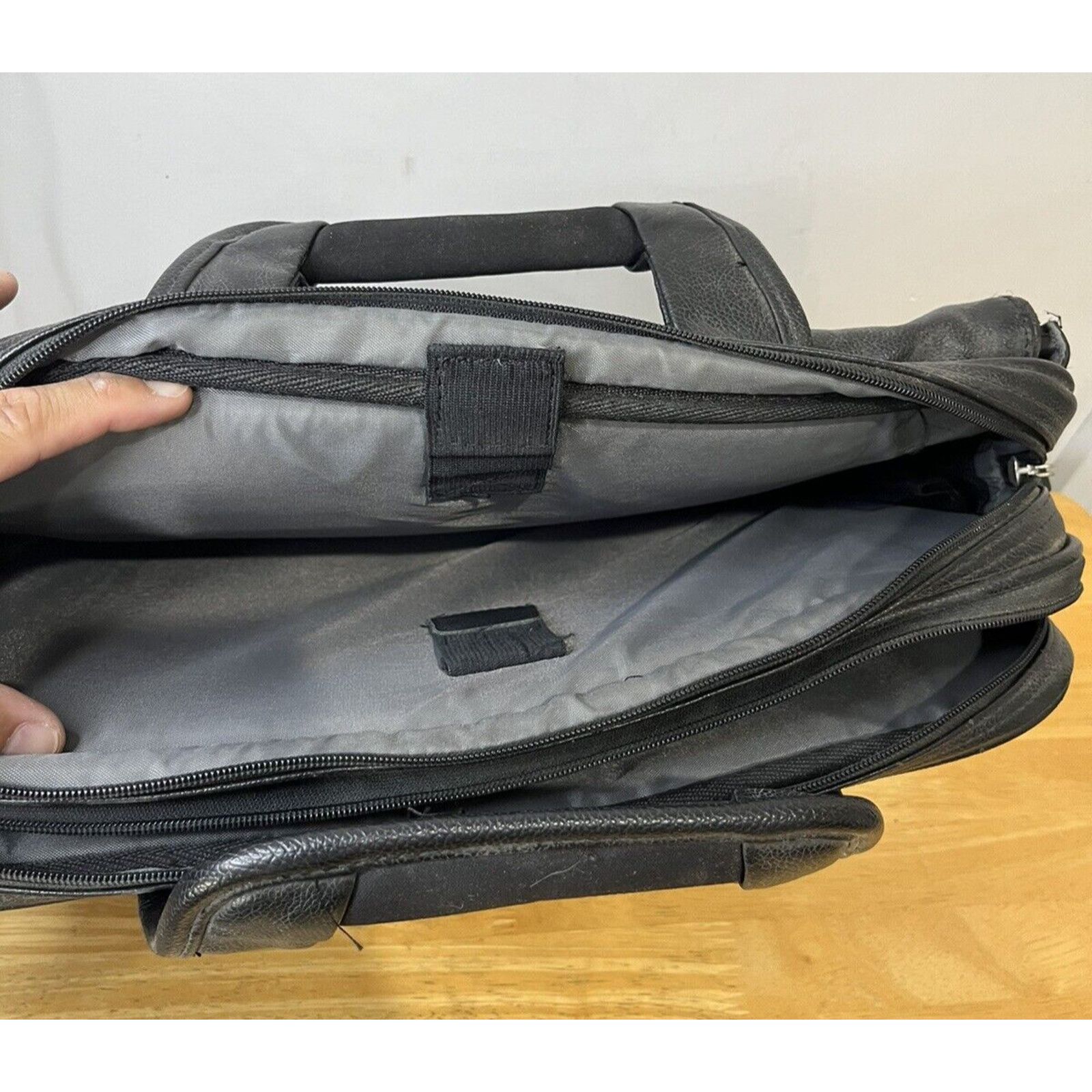 Other Dell Leather Laptop Computer Carry-on Bag Black Briefcase Size ONE SIZE - 6 Thumbnail
