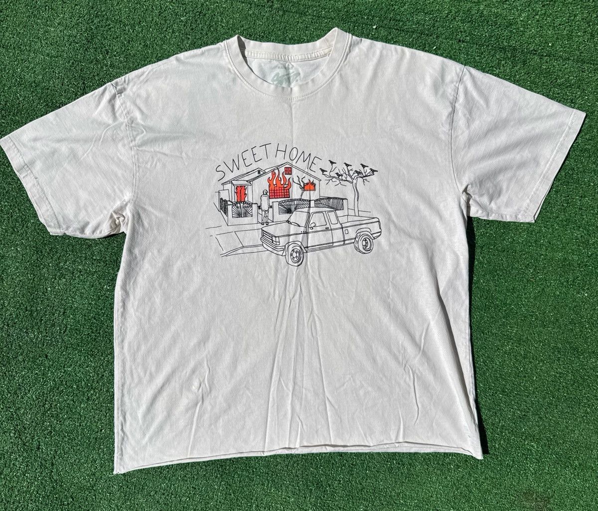 Pull & Bear Pull & Bear Graphic Print T Shirt Beige Men's Size M Crop Size US M / EU 48-50 / 2 - 3 Thumbnail