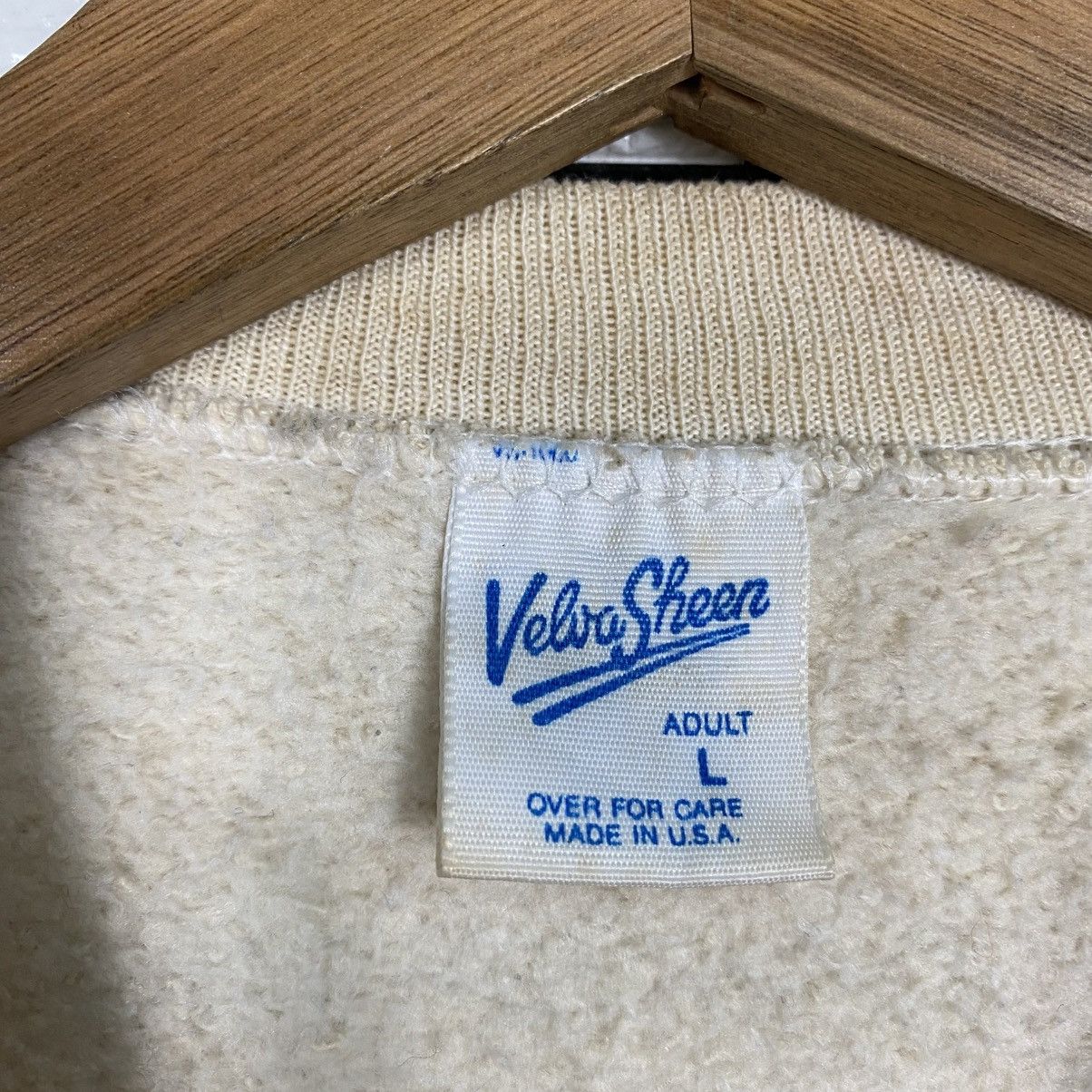 Vintage Vintage 1994 Turner Entertainment Co Velva Sheen Usa Size US L / EU 52-54 / 3 - 15 Thumbnail
