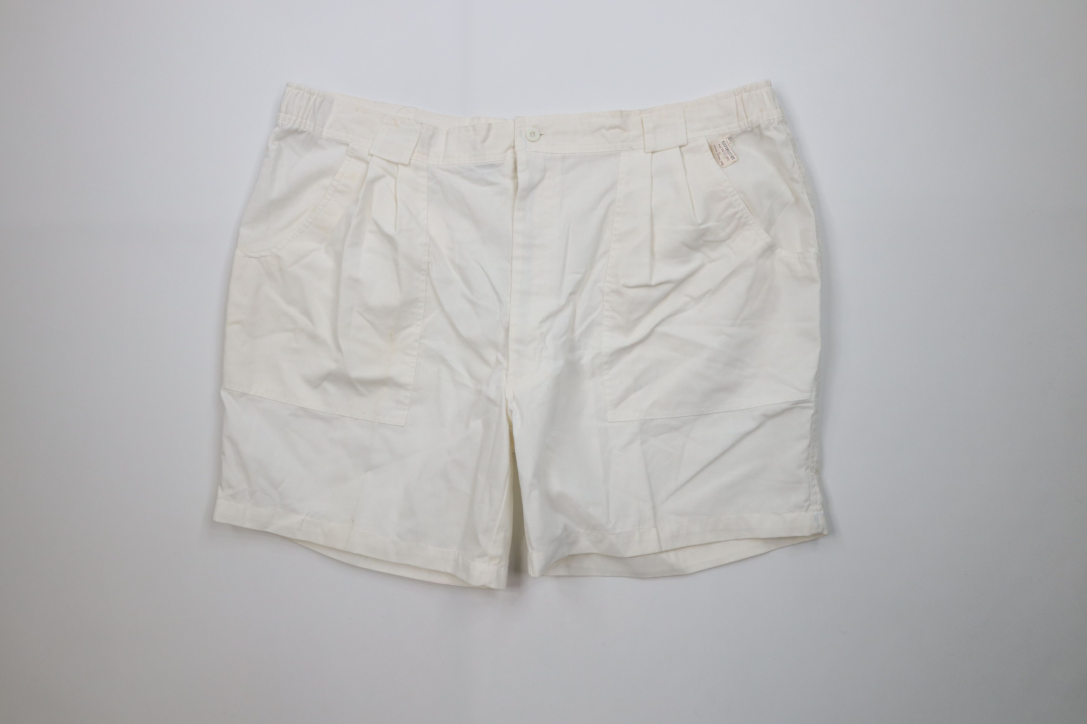 Vintage Deadstock Vintage 70s Streetwear Knee Pleated Shorts White Size US 44 / EU 60 - 1 Thumbnail