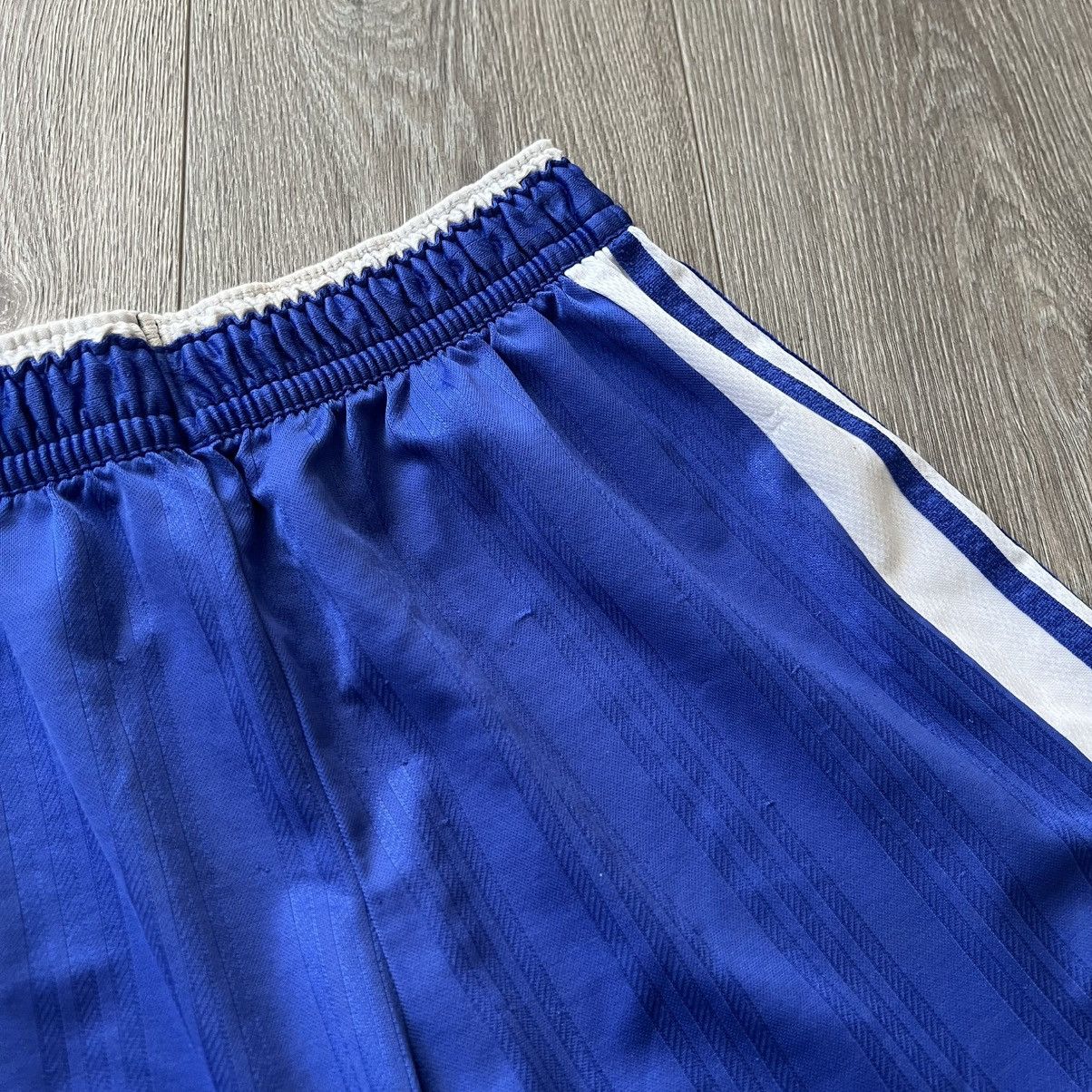 Adidas Vintage 90s Adidas Shorts Size M Size US 32 / EU 48 - 4 Thumbnail