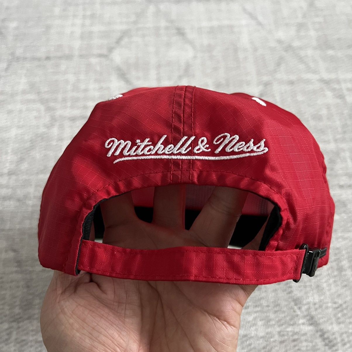 Mitchell & Ness Mitchell & Ness Men’s NBA Chicago Bulls Red Nylon Zipper Hat Size ONE SIZE - 4 Thumbnail