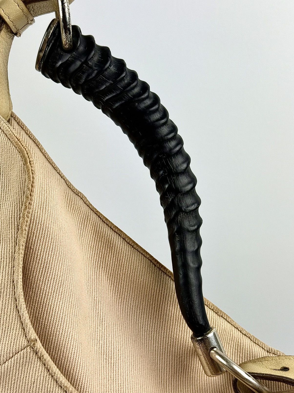 Yves Saint Laurent Yves Saint Laurent - Tom Ford - SS/02 - Mala Mala - Mombasa Size ONE SIZE - 15 Thumbnail
