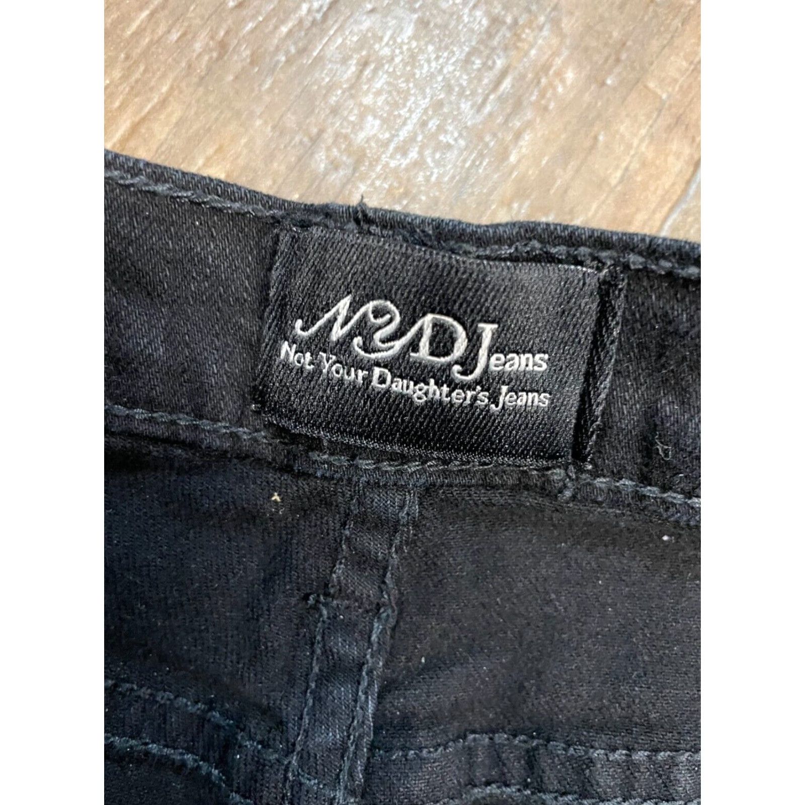 NYDJ NYDJ Jeans Womens Size 6 Black Boot Cut Not Your Daughters Jeans Pants Shirt? Size 28" / US 6 / IT 42 - 5 Thumbnail