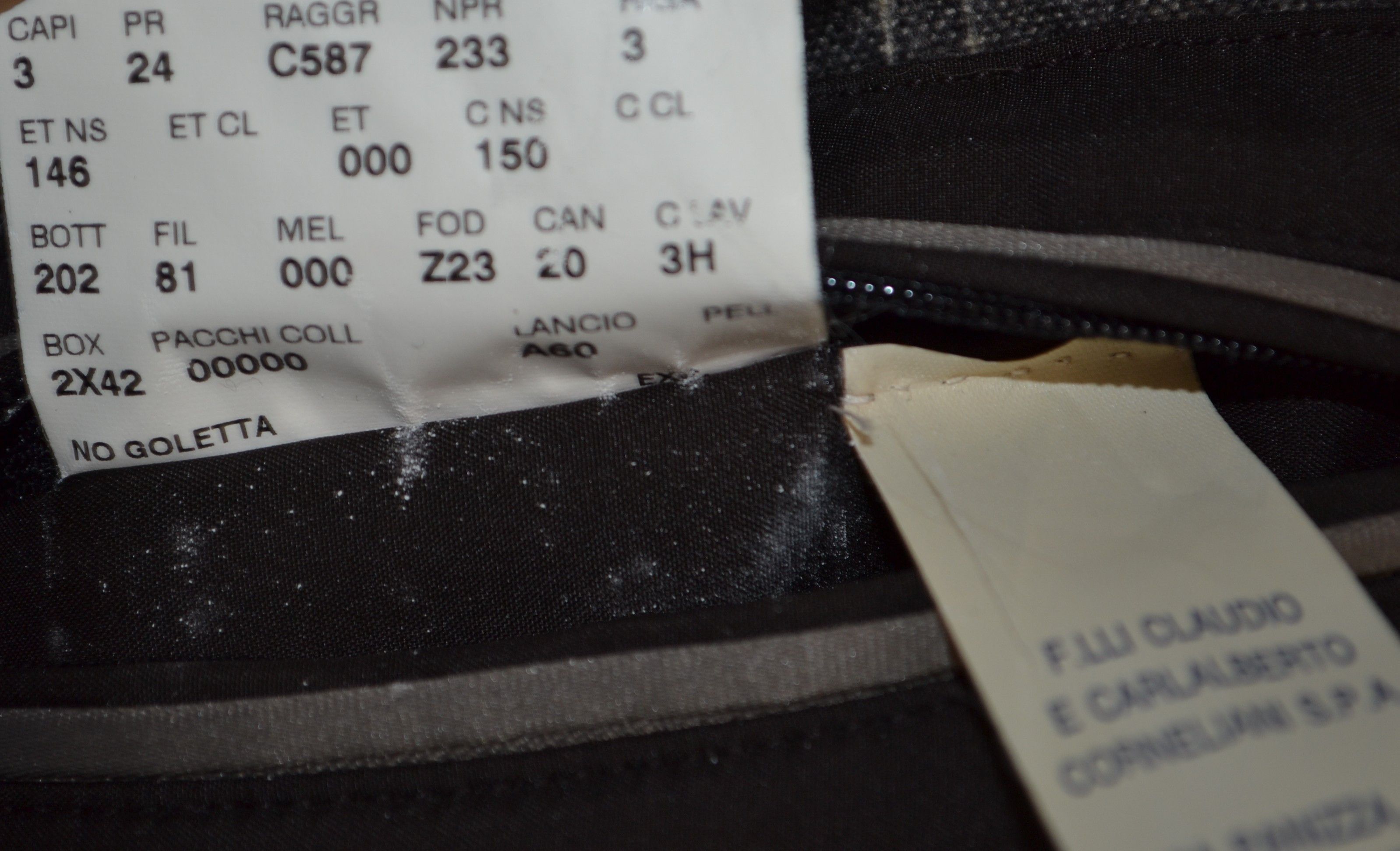 Corneliani Corneliani 52 size L-XL 42 Brown Nylon Coat Overcoat Size US L / EU 52-54 / 3 - 10 Thumbnail