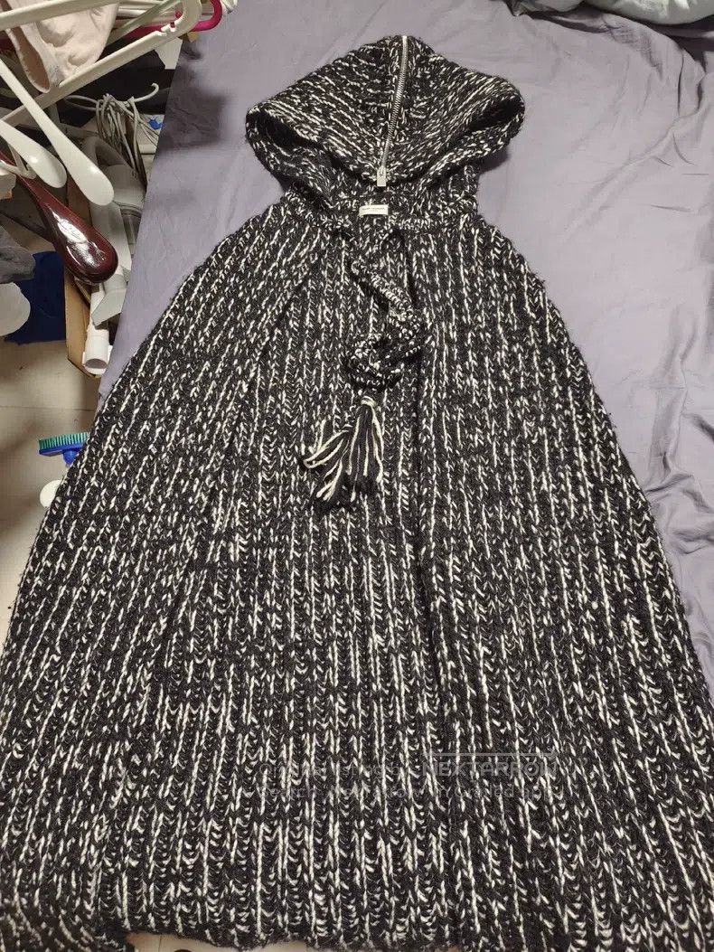 Saint Laurent Paris Saint Laurent Paris Wool Blended Hooded Cloak Size US XS / EU 42 / 0 - 2 Thumbnail
