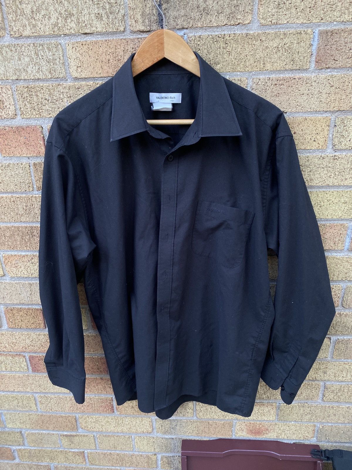 Valentino Valentino Rich Button Up Dress Shirt Size 110 Black Size US L / EU 52-54 / 3 - 1 Thumbnail