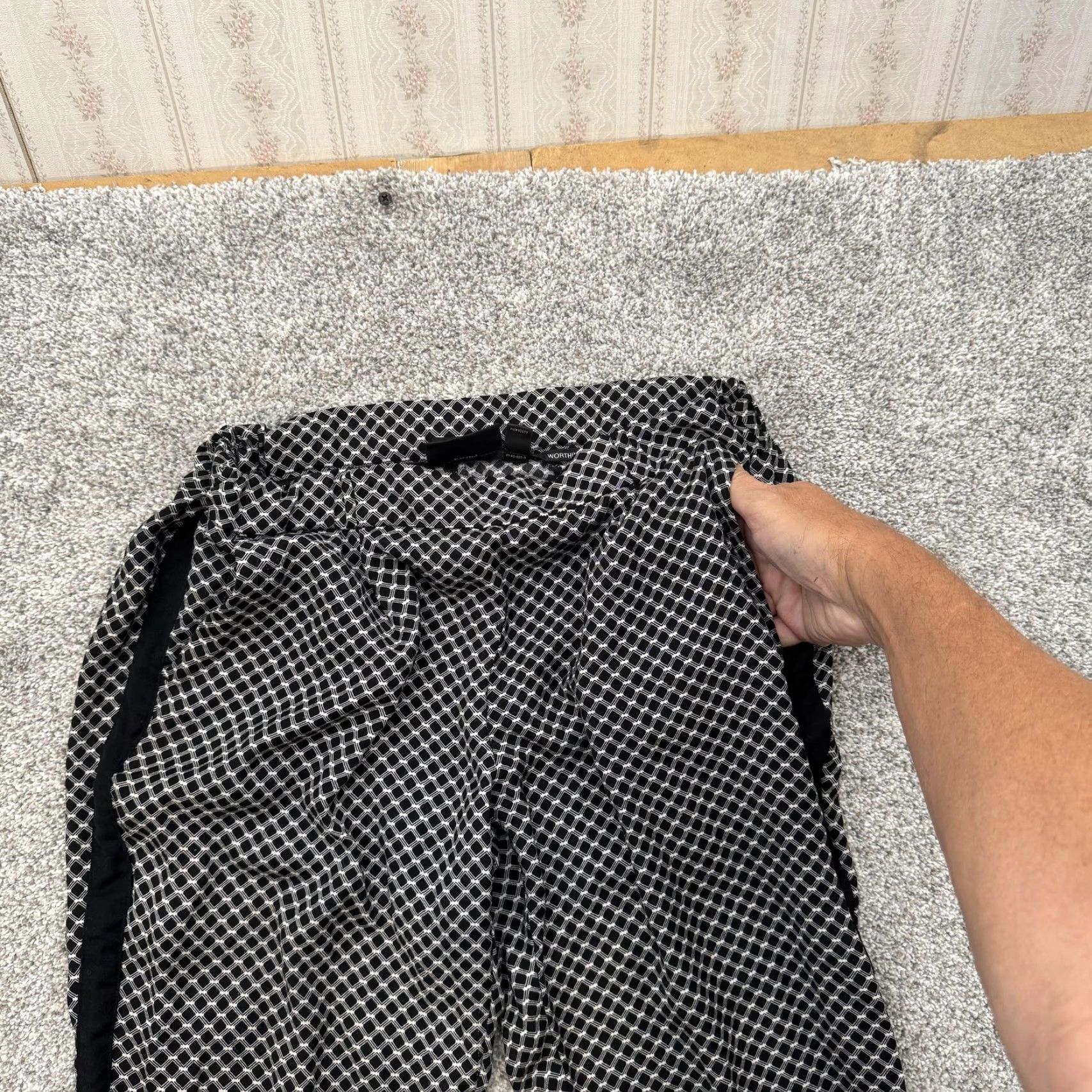 Worthington Worthington Pants Womens Medium Slim Dress Pants Geometry Pockets Elastic Waist Black Geometric Print Office Casual Workwear Size 32" / US 10 / IT 46 - 7 Thumbnail