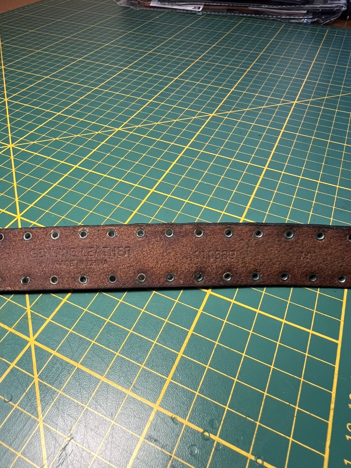 Vintage Vintage studded genuine leather belt Size ONE SIZE - 12 Thumbnail
