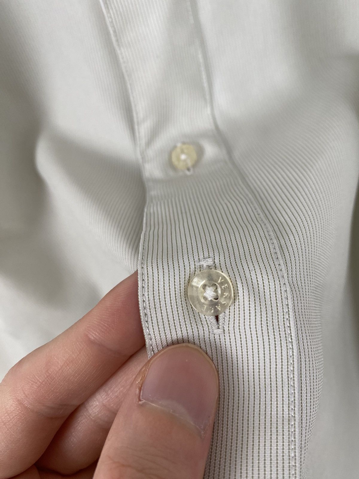 Designer × Versace × Vintage Beige Versace Classic V2 shirt Size US M / EU 48-50 / 2 - 7 Thumbnail